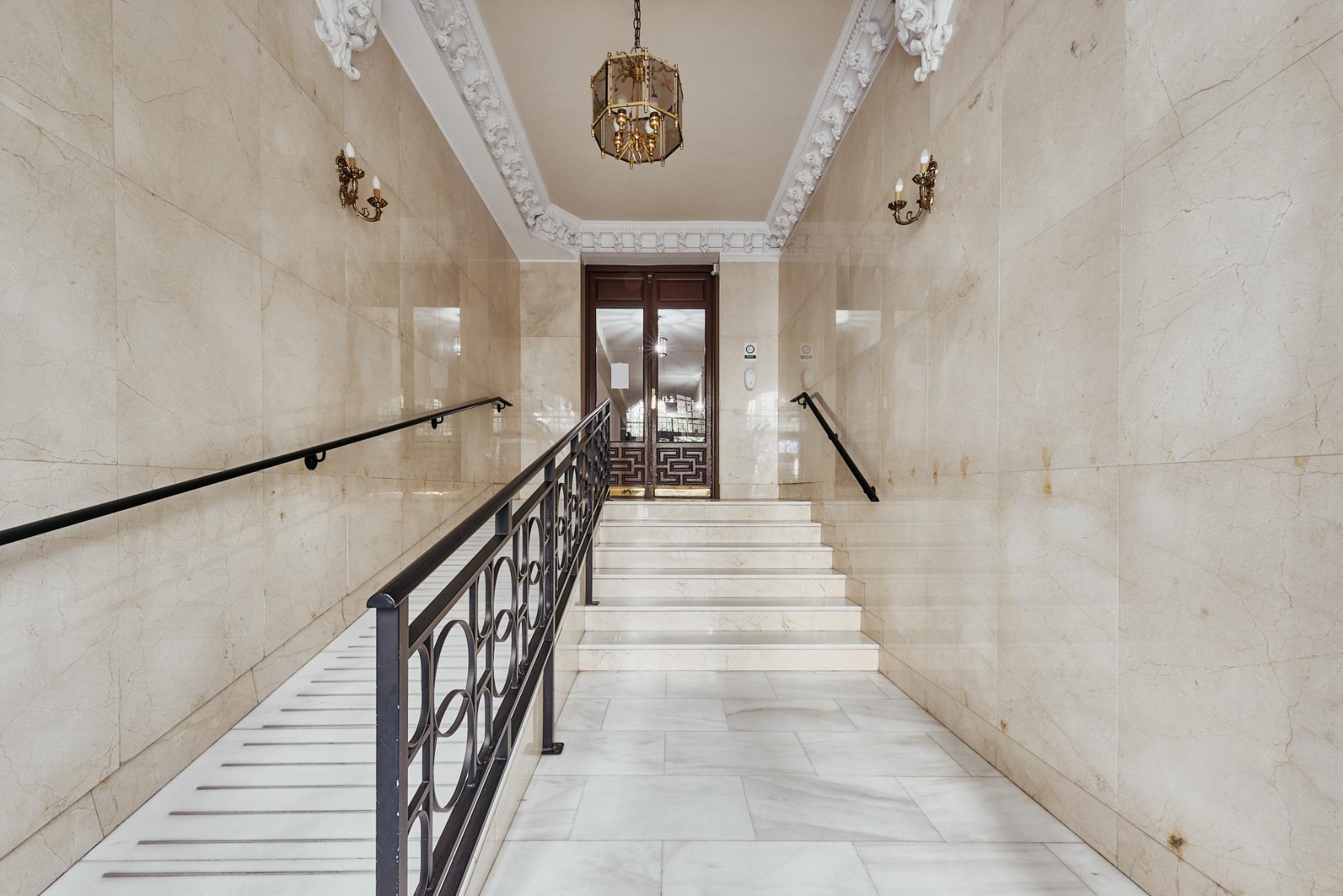 Apartamento en Madrid, España 2 dormitorios, 81 m2 No. 180090