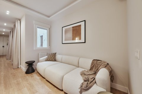 Huoneisto Madrid, Espanja 2 makuuhuonetta, 81 m2 No. 180090