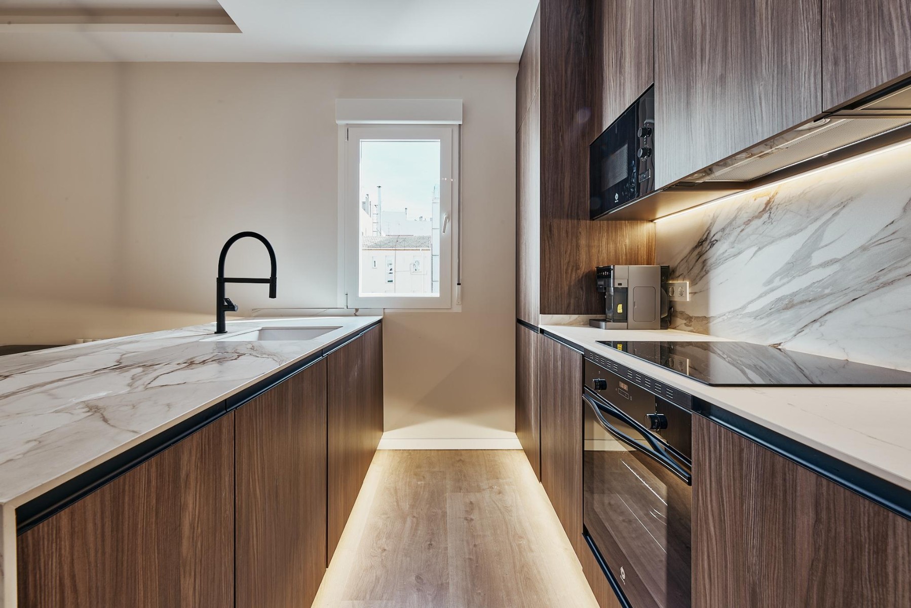Apartamento en Madrid, España 2 dormitorios, 81 m2 No. 180090
