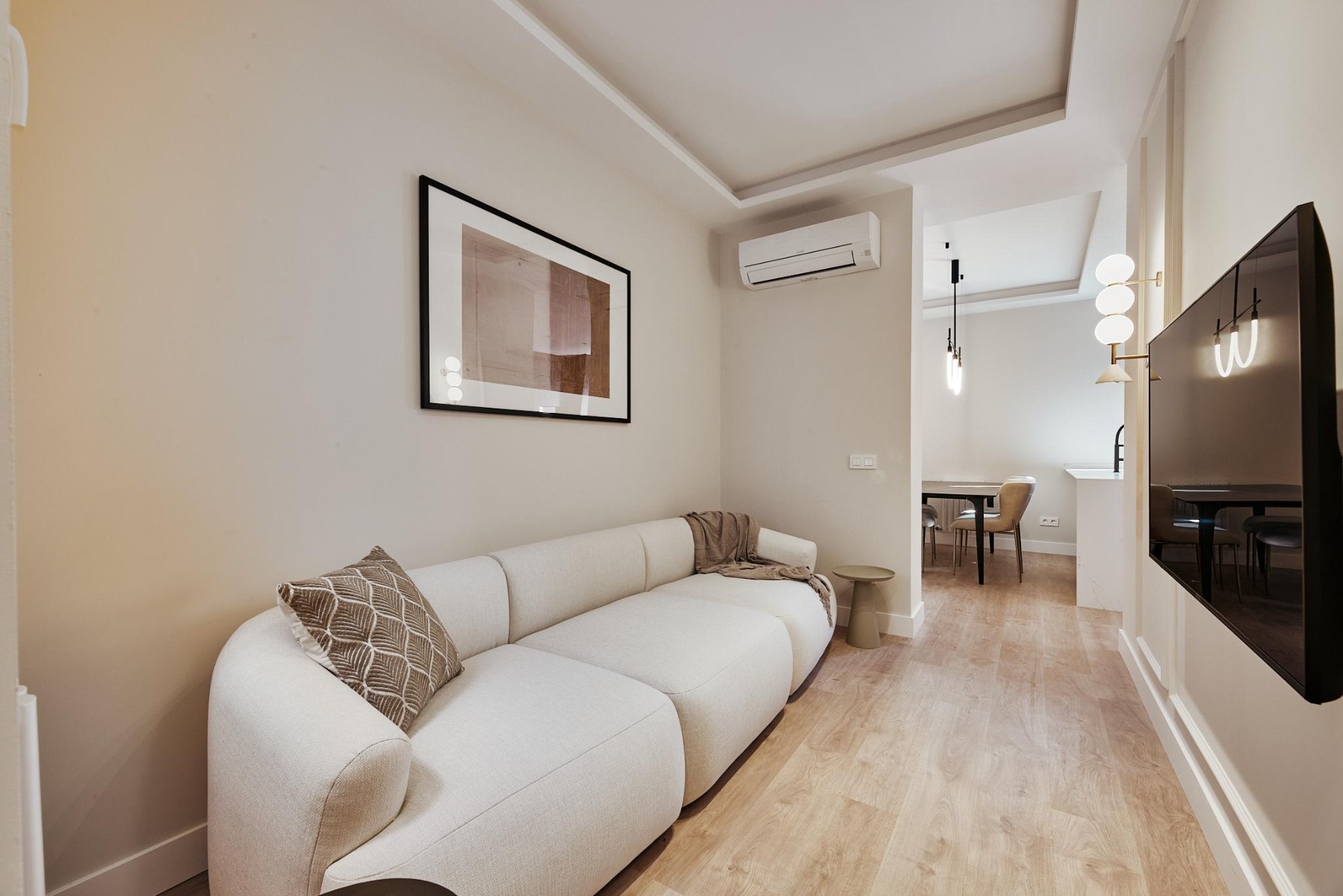 Apartamento en Madrid, España 2 dormitorios, 81 m2 No. 180090