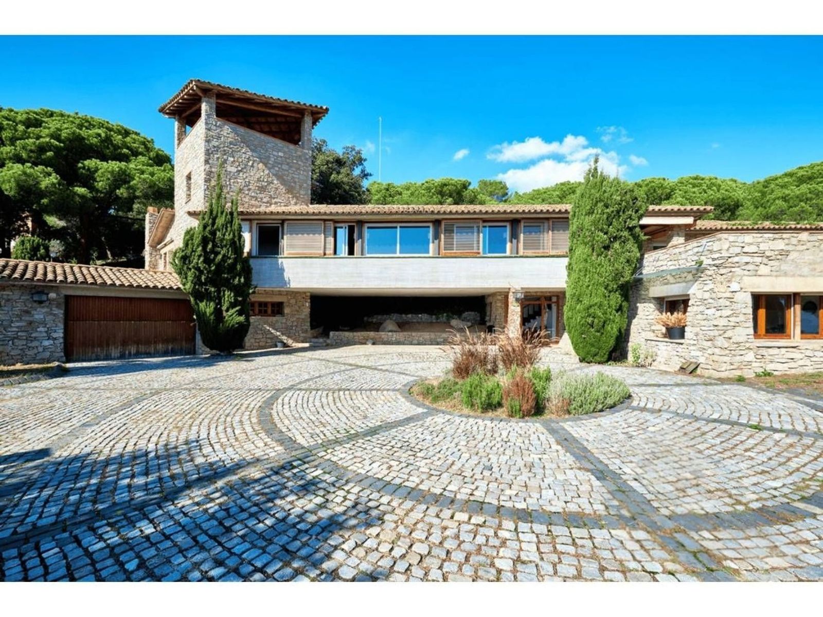 Dom w Barcelona, Hiszpania 6 sypialni, 578 mkw. nr 177835