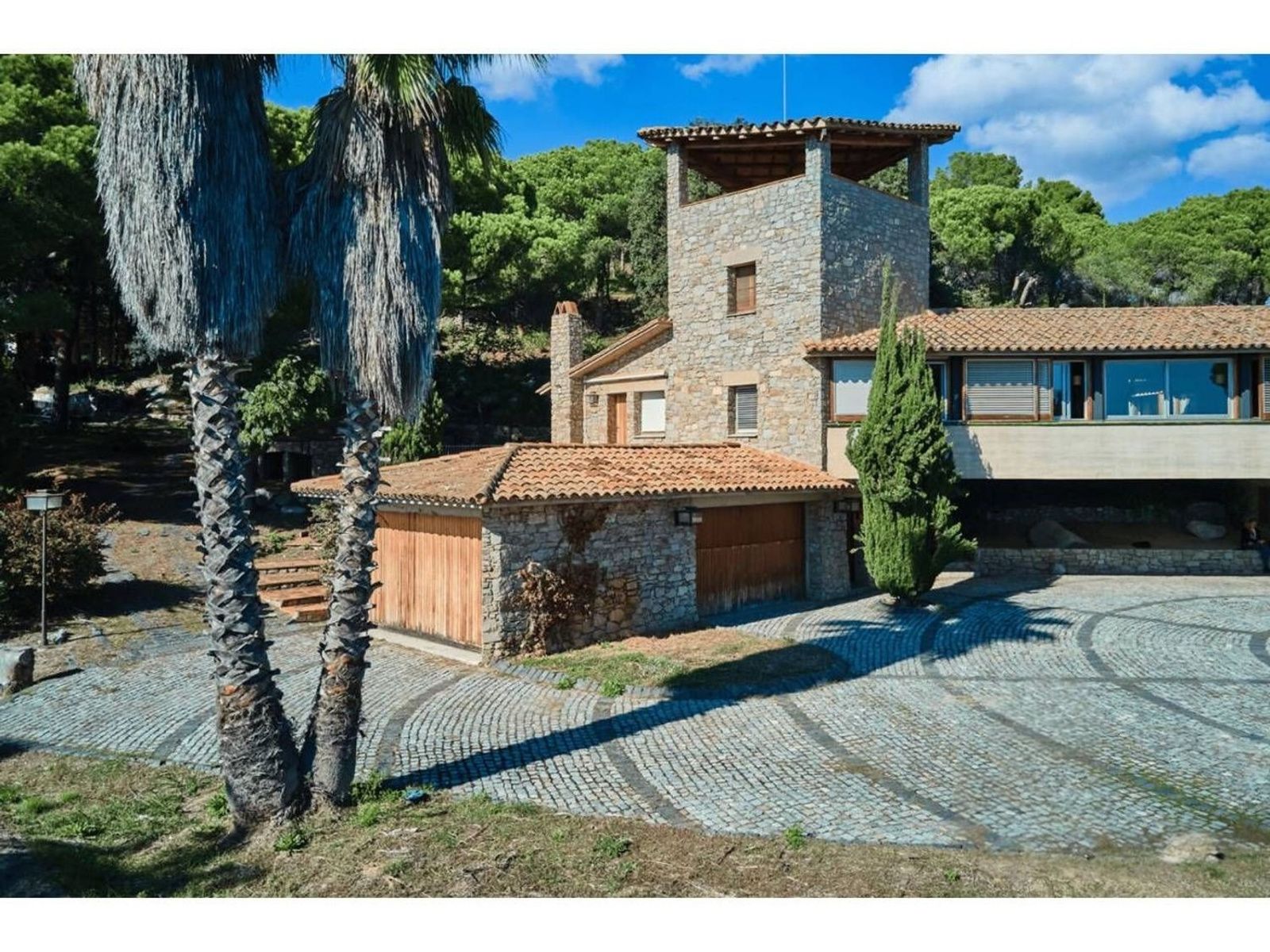 Dom w Barcelona, Hiszpania 6 sypialni, 578 mkw. nr 177835