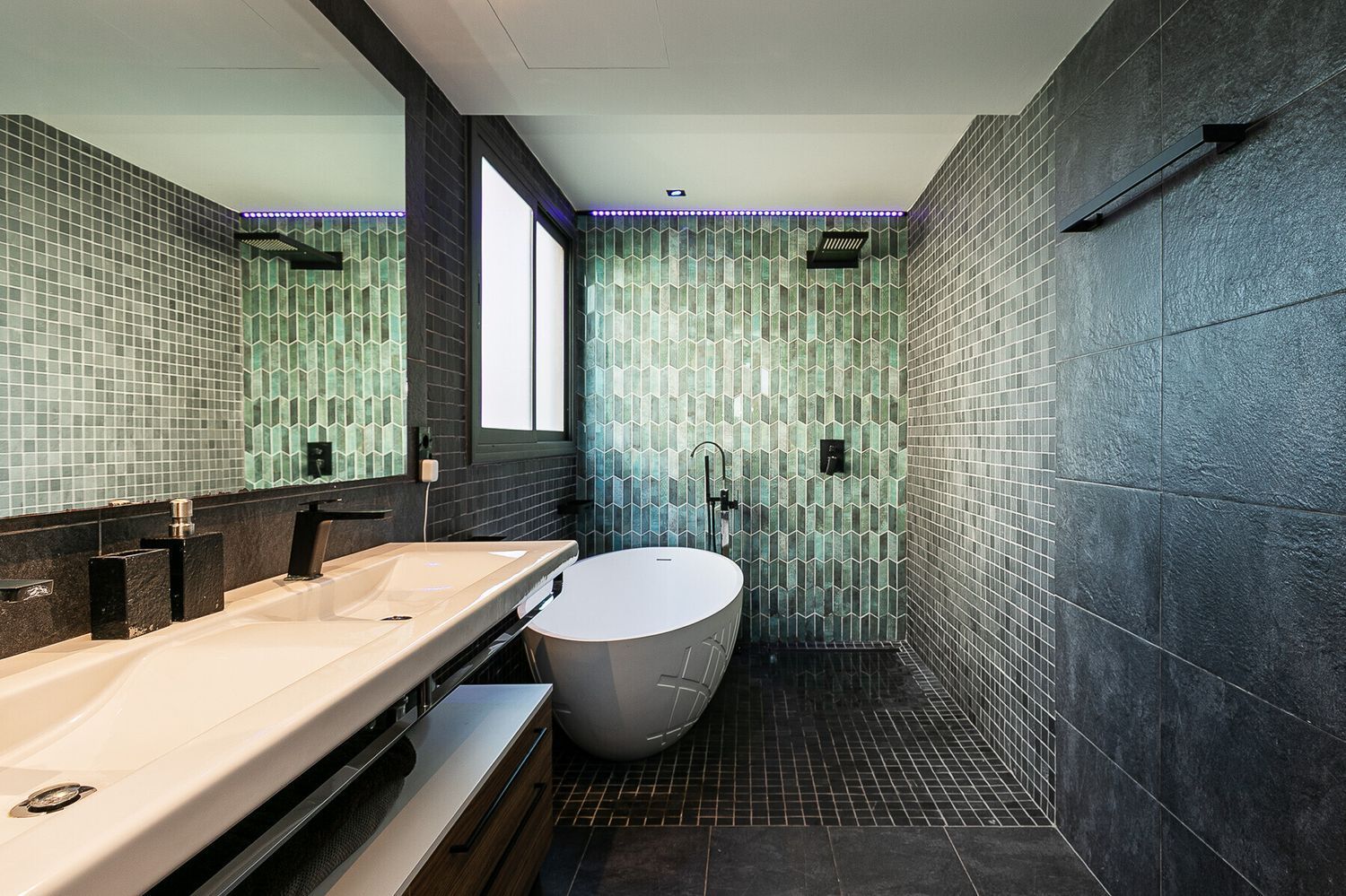 House à Sitges, Barcelona, Espagne 5 chambres, 309 m2 No. 177839
