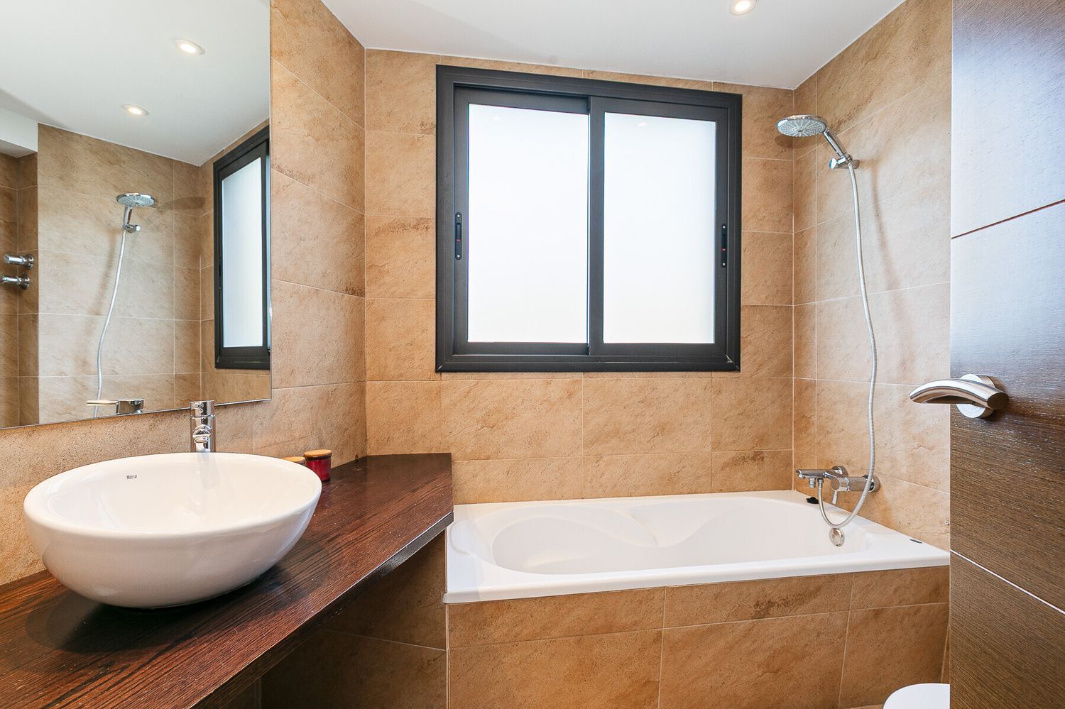 House à Sitges, Barcelona, Espagne 5 chambres, 309 m2 No. 177839