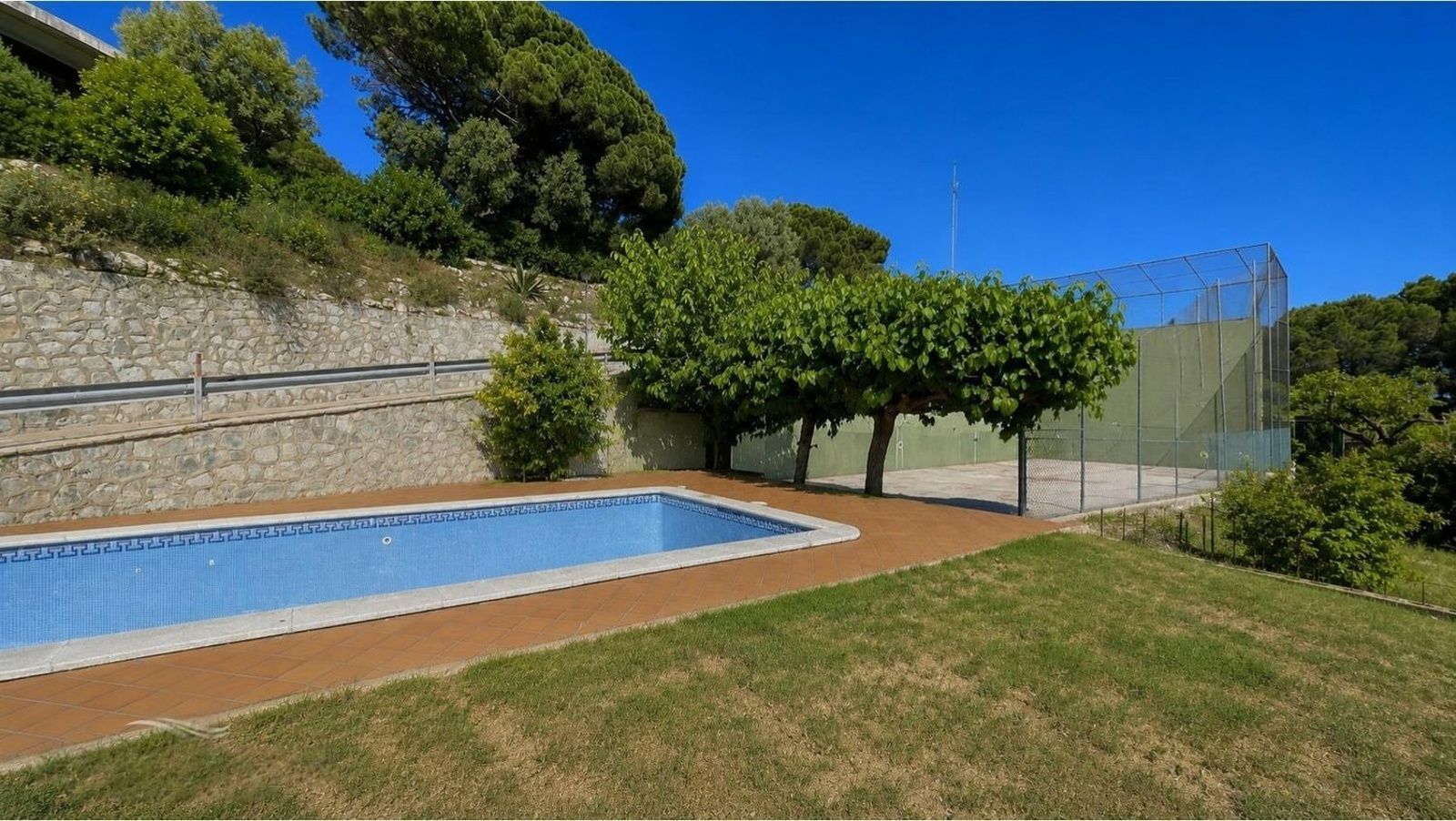 House à Barcelona, Espagne 5 chambres, 558 m2 No. 177834