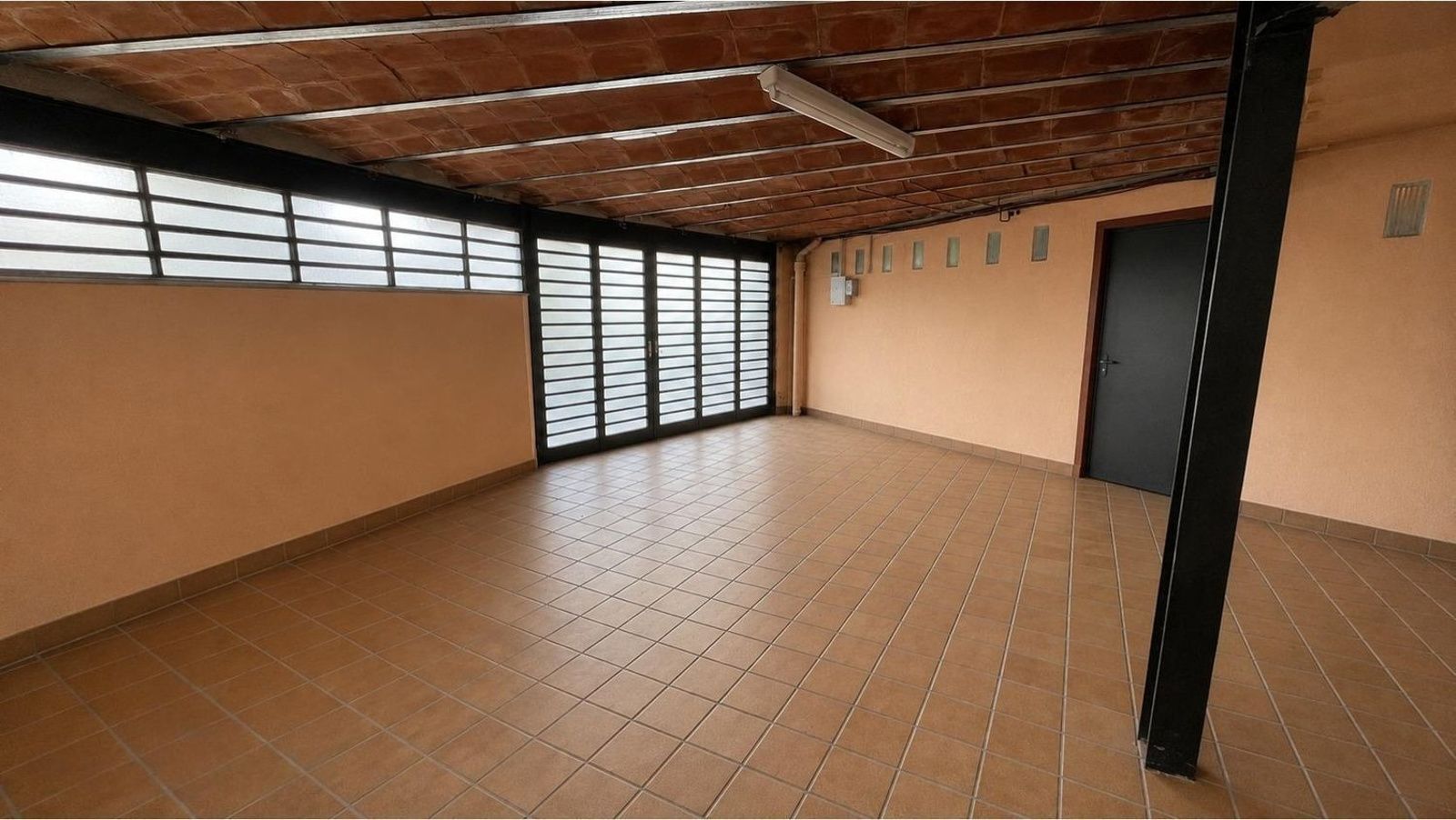 House à Barcelona, Espagne 5 chambres, 558 m2 No. 177834