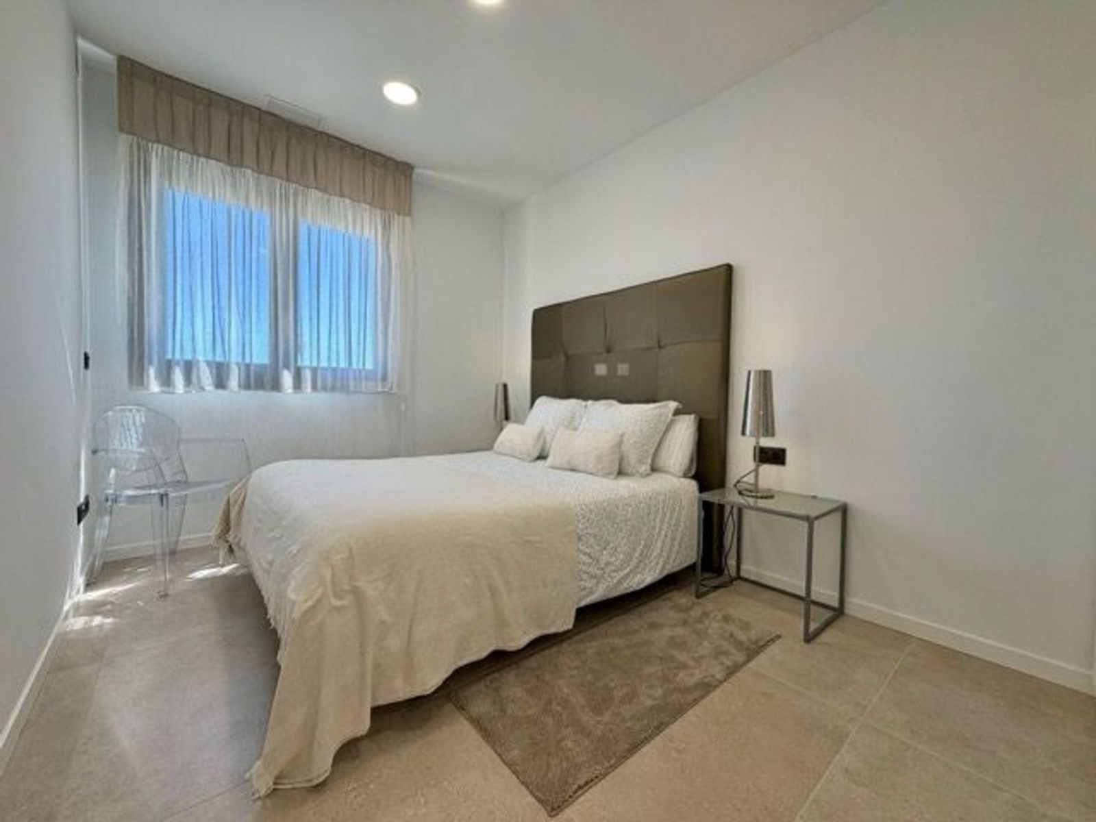House en Espagne 4 chambres, 325 m2 No. 177838