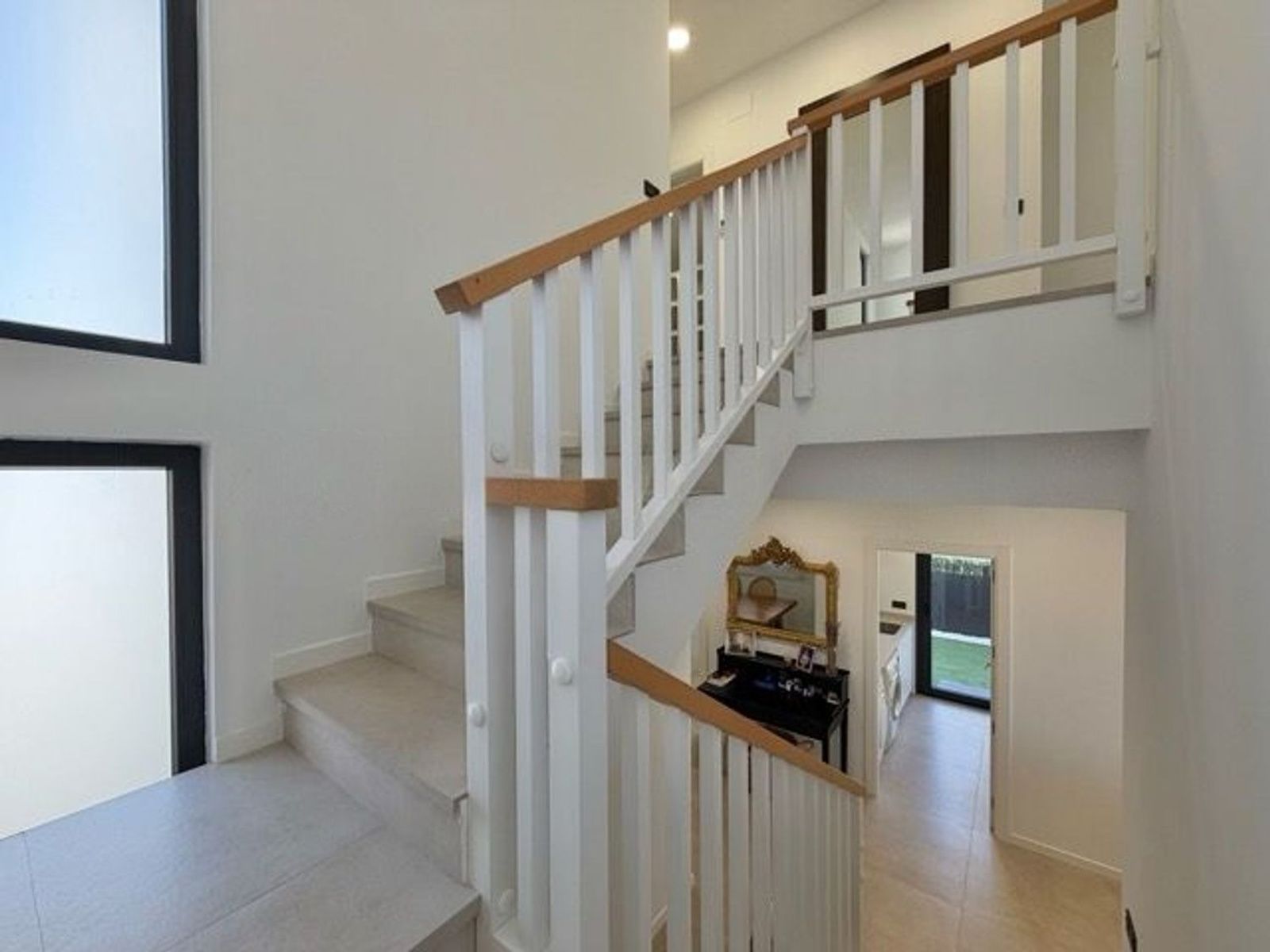 House en Espagne 4 chambres, 325 m2 No. 177838