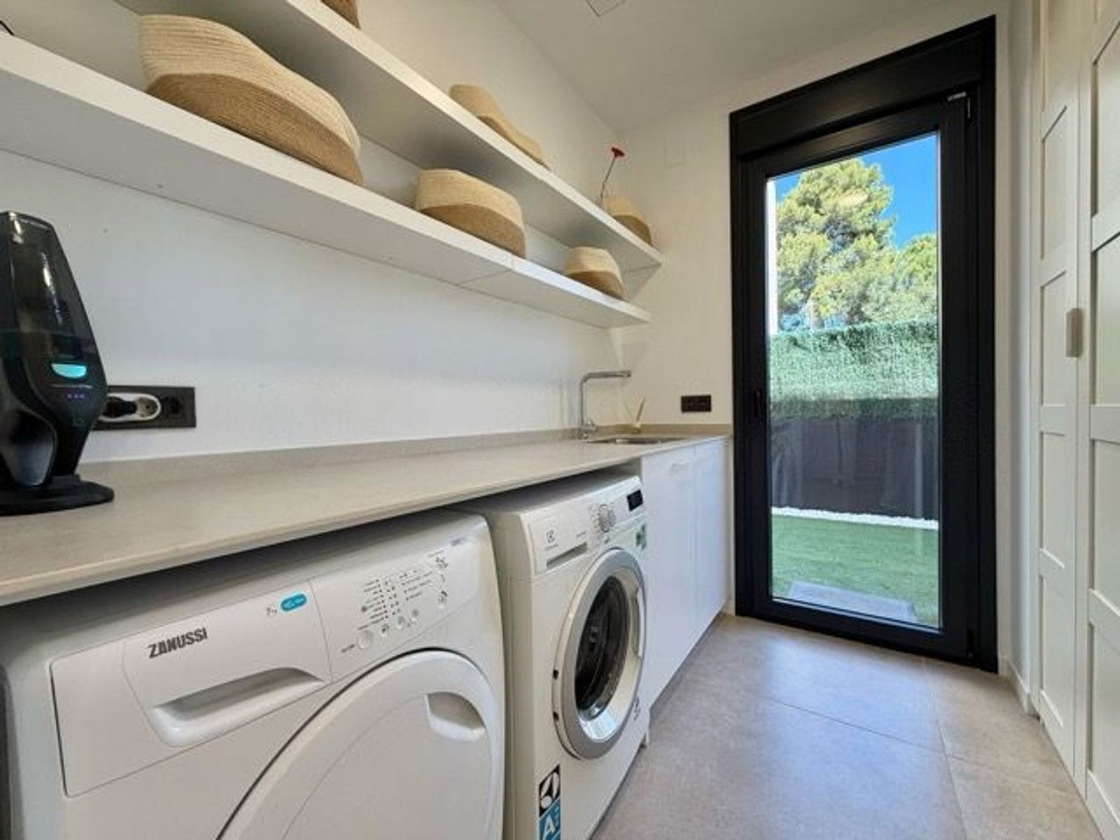 House en Espagne 4 chambres, 325 m2 No. 177838