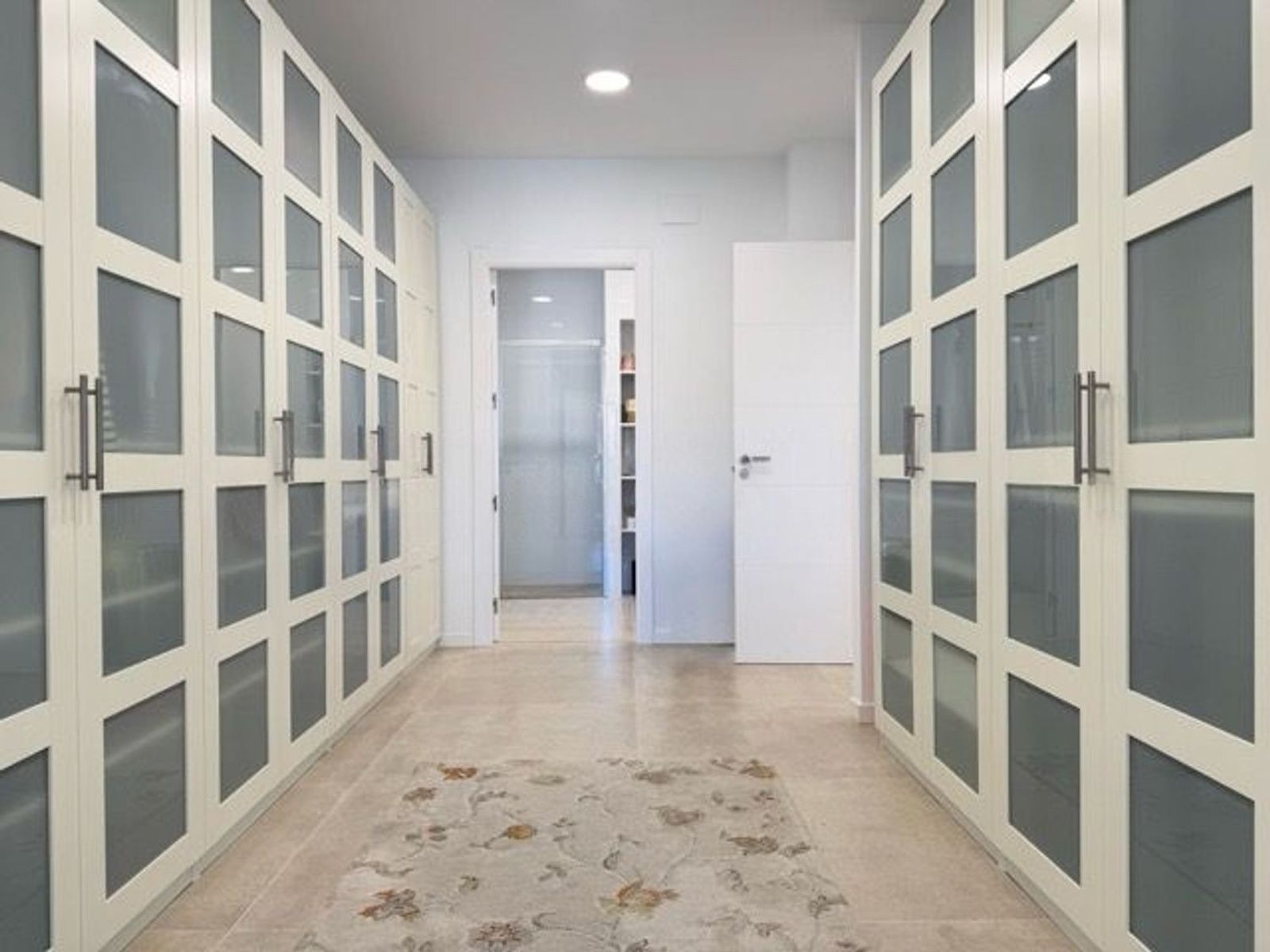 House en Espagne 4 chambres, 325 m2 No. 177838
