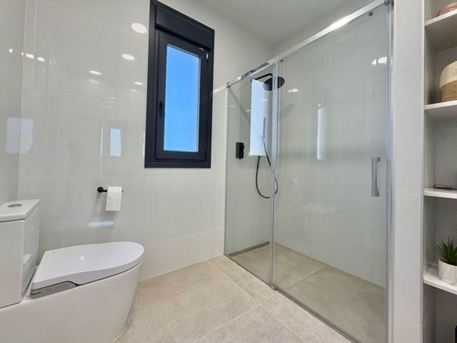 House en Espagne 4 chambres, 325 m2 No. 177838