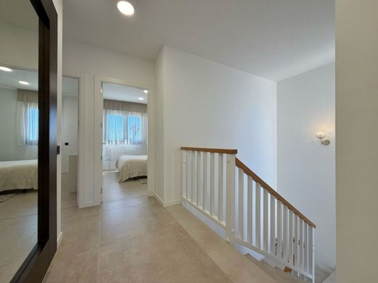 House en Espagne 4 chambres, 325 m2 No. 177838