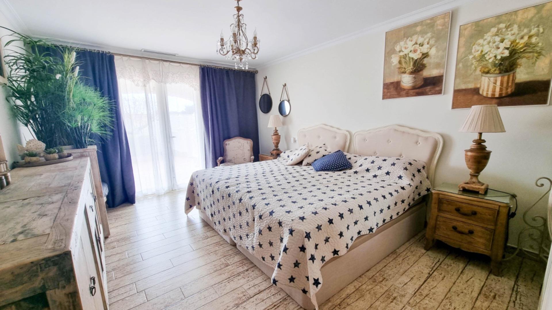 Villa in Moraira, Alicante, Spain 6 bedrooms, 380 sq.m. No. 165291