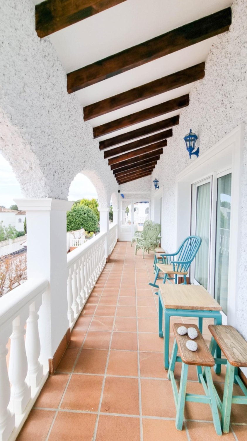 Villa in Moraira, Alicante, Spain 6 bedrooms, 380 sq.m. No. 165291