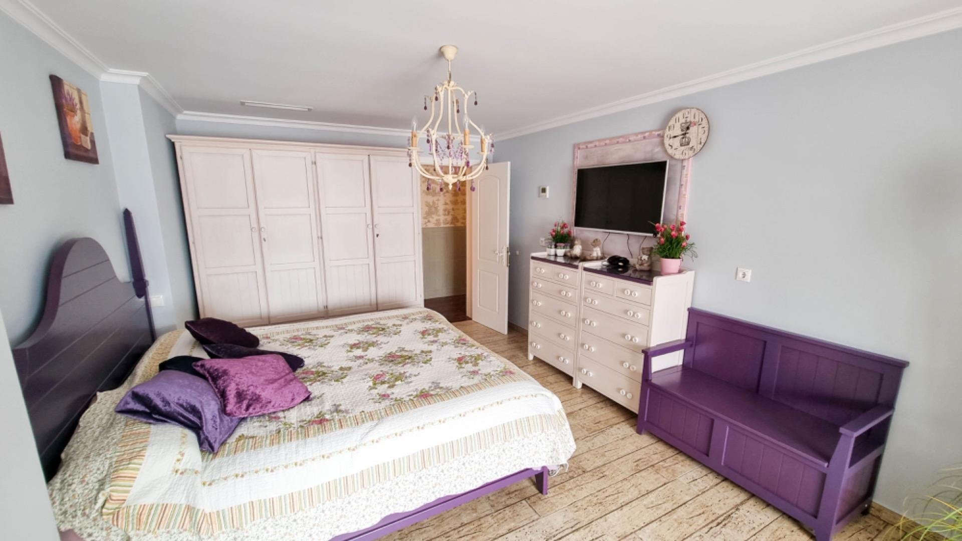 Villa in Moraira, Alicante, Spain 6 bedrooms, 380 sq.m. No. 165291