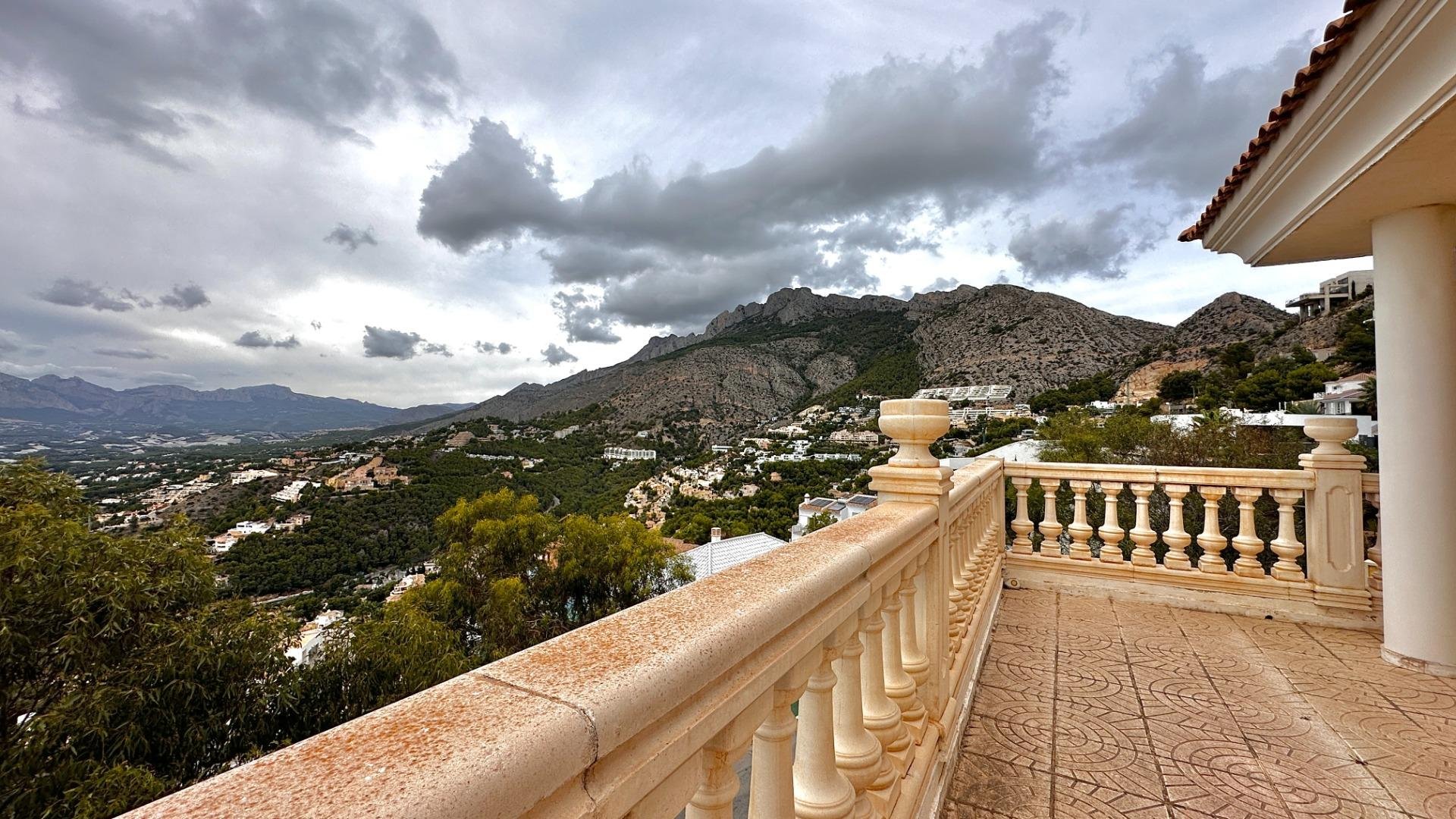 Villa i Zona Altea Hills, Alicante, Spanien 5 sovrum, 452 kvm. Nr. 165286