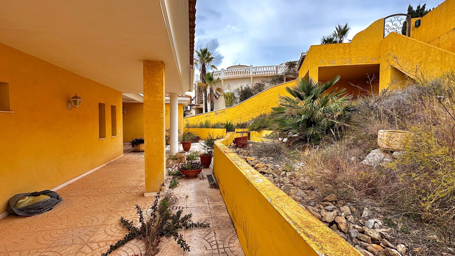 Villa i Zona Altea Hills, Alicante, Spanien 5 sovrum, 452 kvm. Nr. 165286