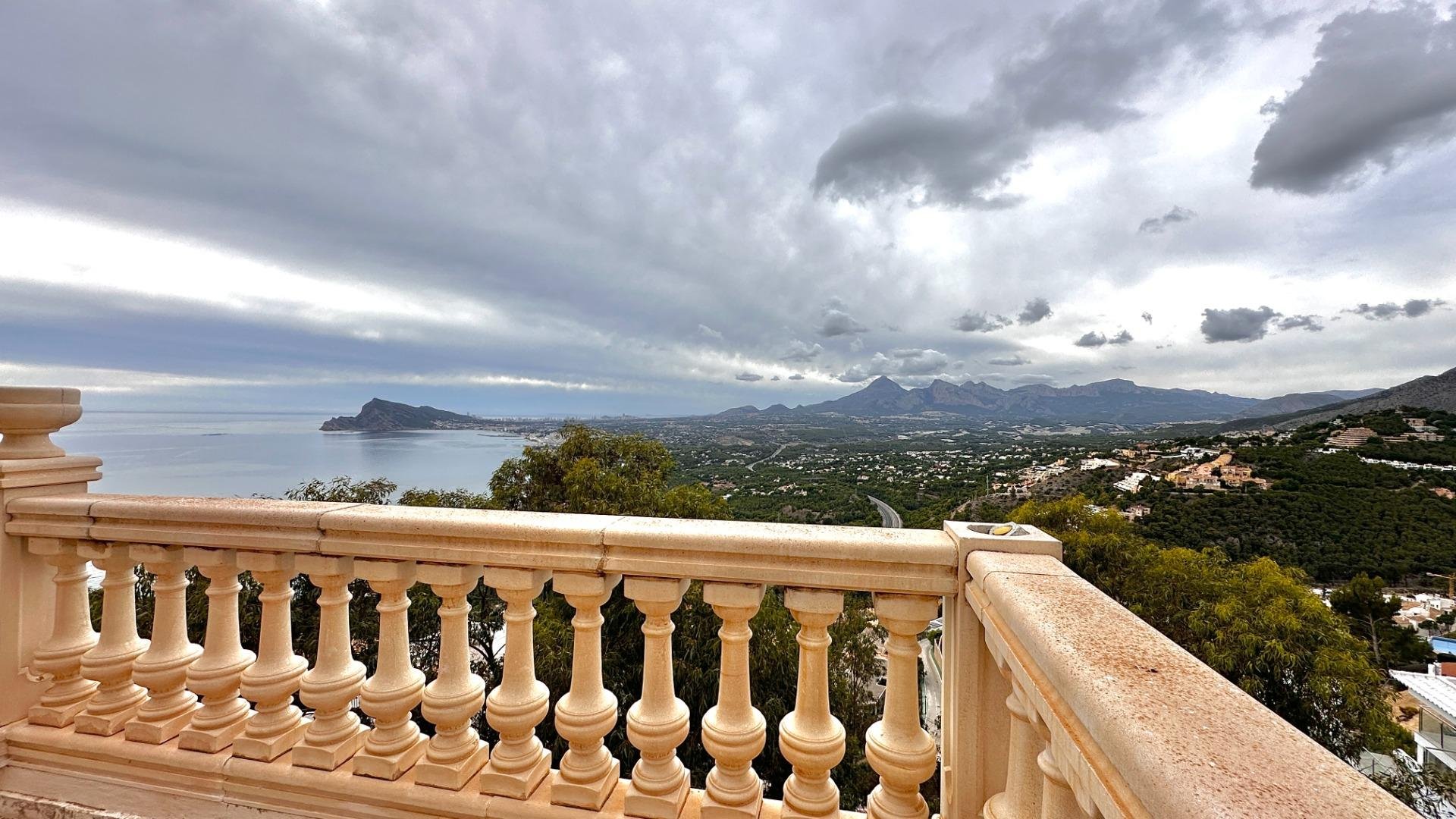 Villa i Zona Altea Hills, Alicante, Spanien 5 sovrum, 452 kvm. Nr. 165286
