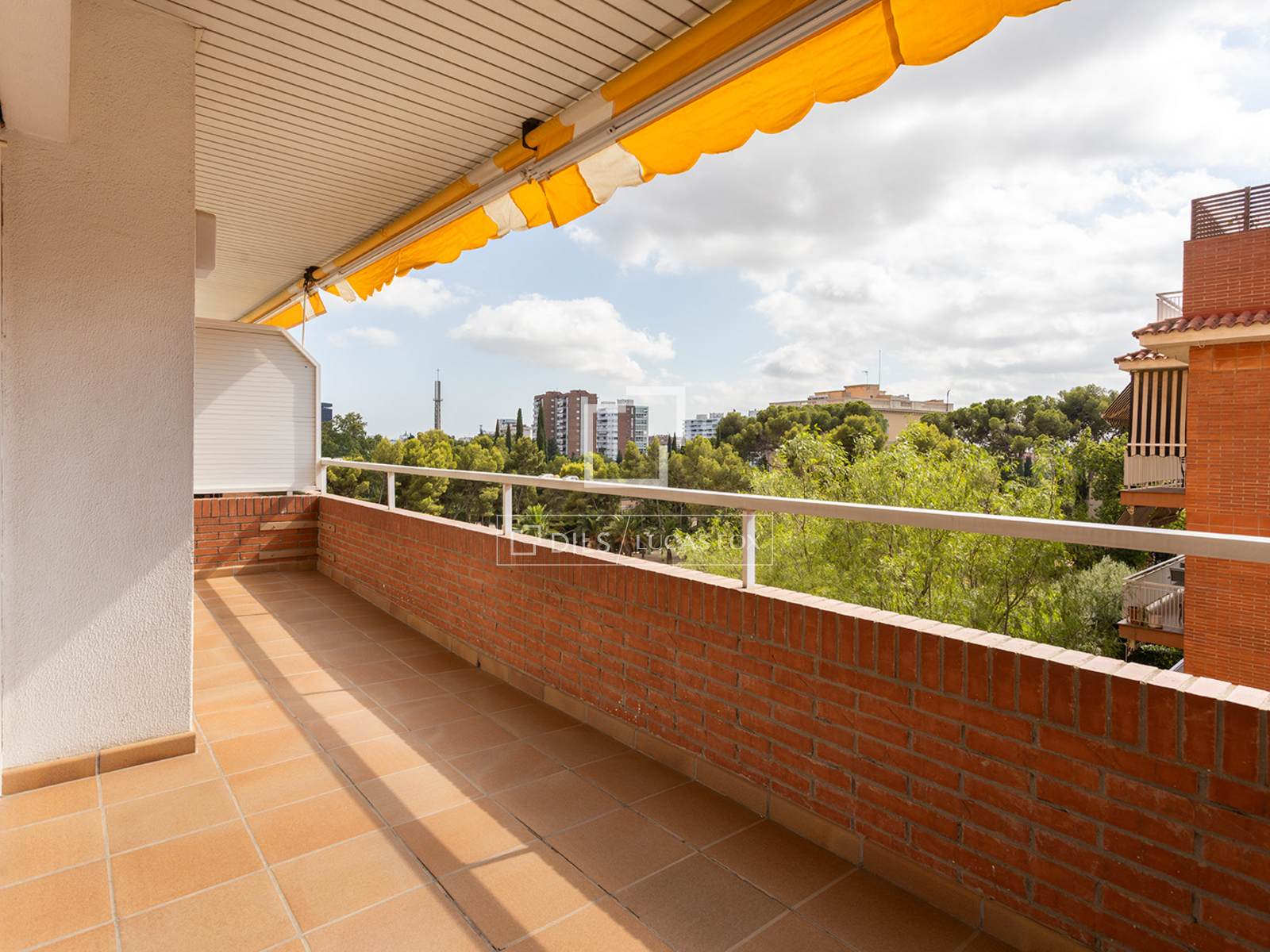Wohnung in Barcelona, Spanien 4 Schlafzimmer, 130 m2 Nr. 194977