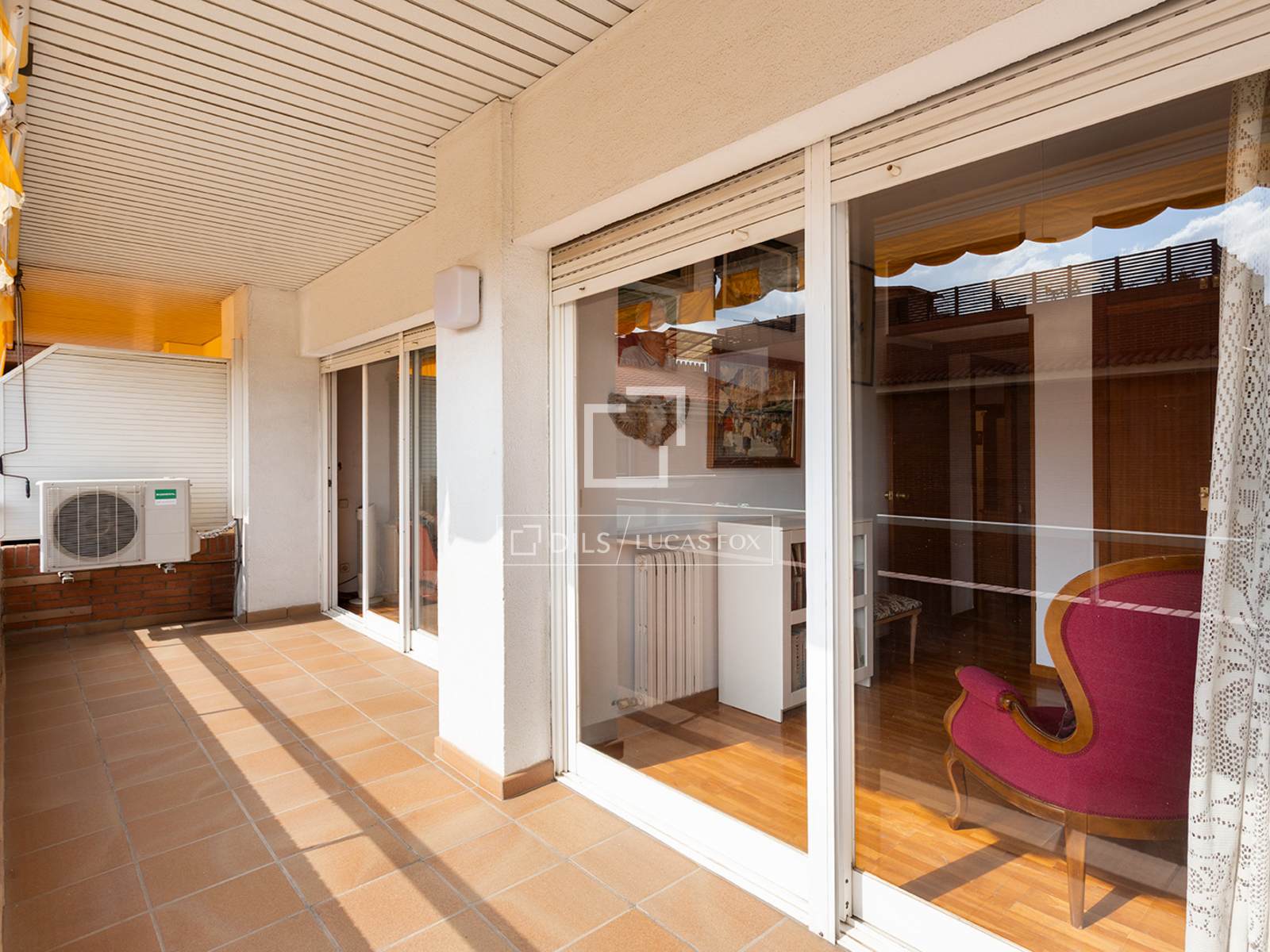 Wohnung in Barcelona, Spanien 4 Schlafzimmer, 130 m2 Nr. 194977