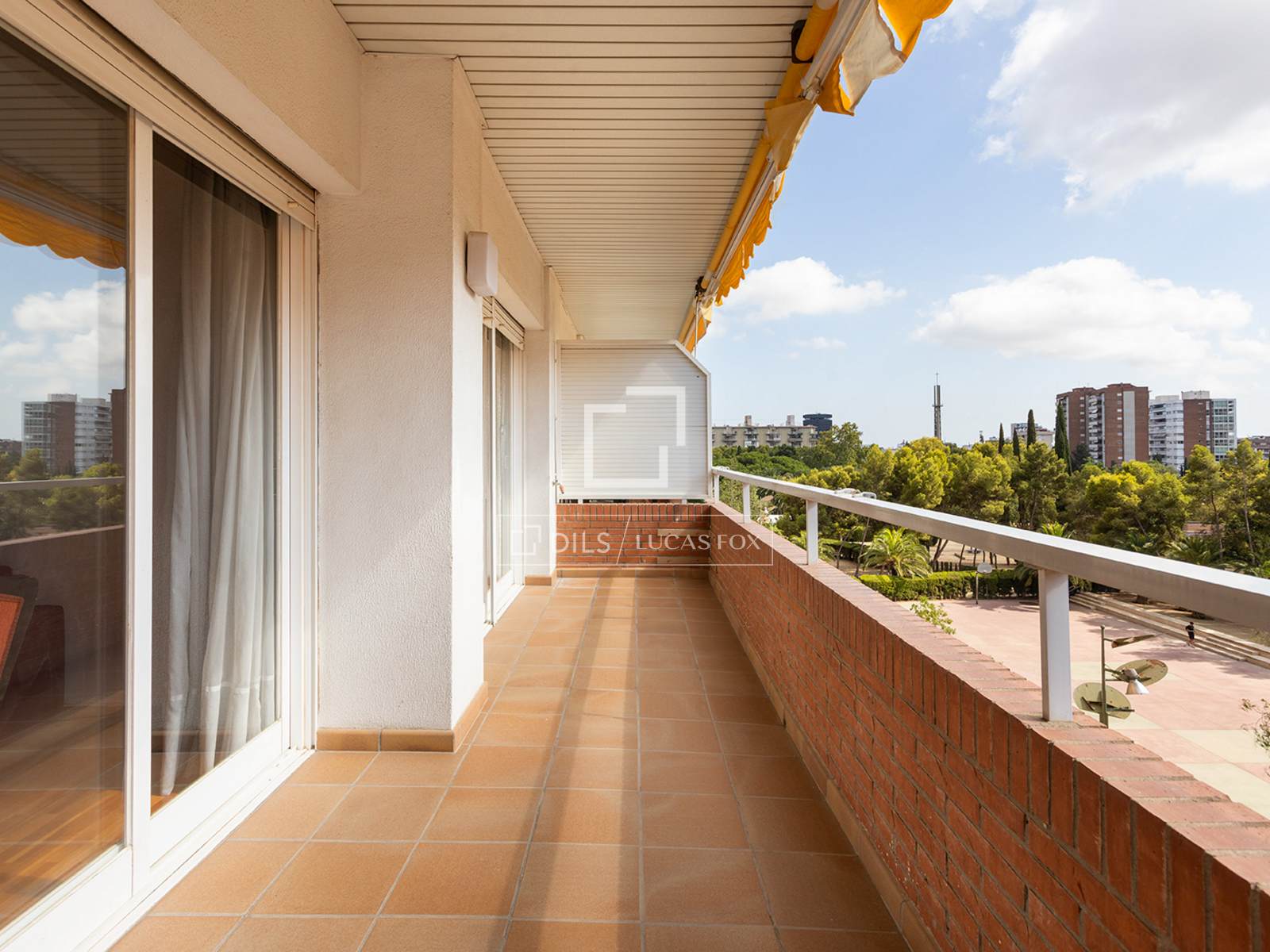 Wohnung in Barcelona, Spanien 4 Schlafzimmer, 130 m2 Nr. 194977