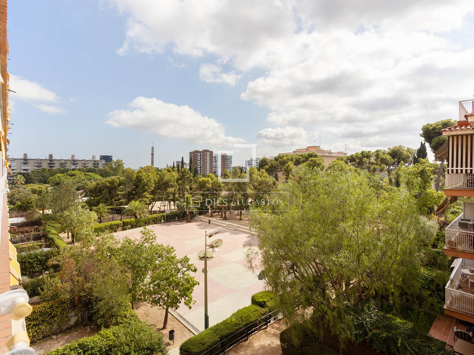 Wohnung in Barcelona, Spanien 4 Schlafzimmer, 130 m2 Nr. 194977