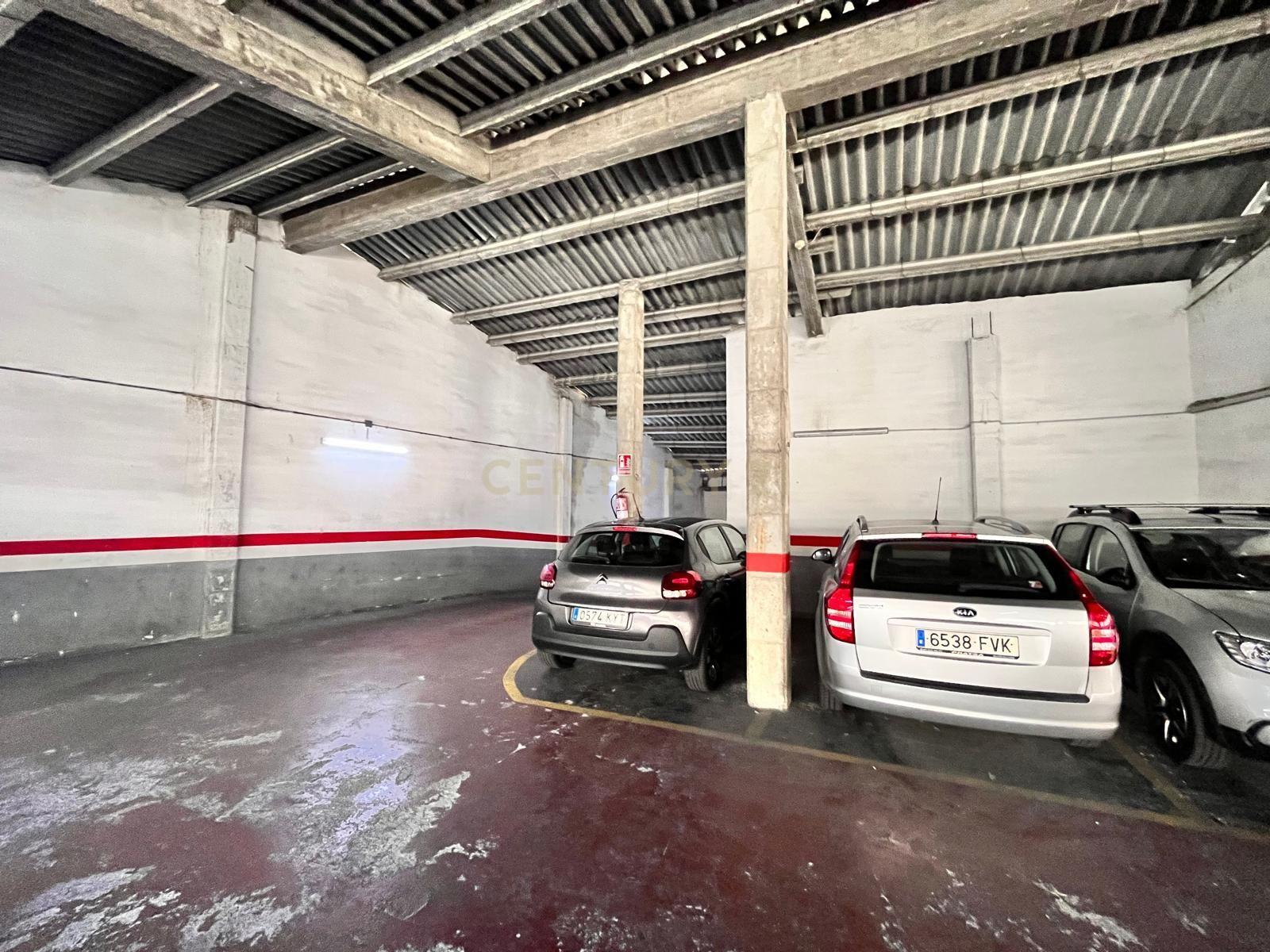 Parking in Barcelona, Spain No. 191148