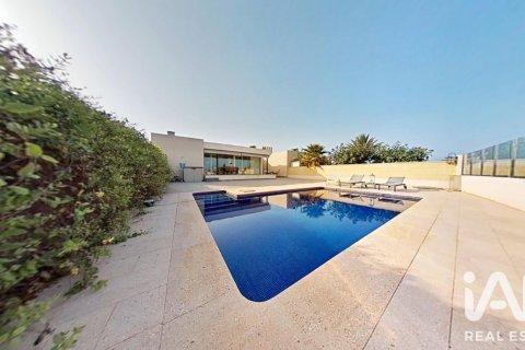 Apartment in Alicante, Spain 3 bedrooms, 149 sq.m. No. 192217