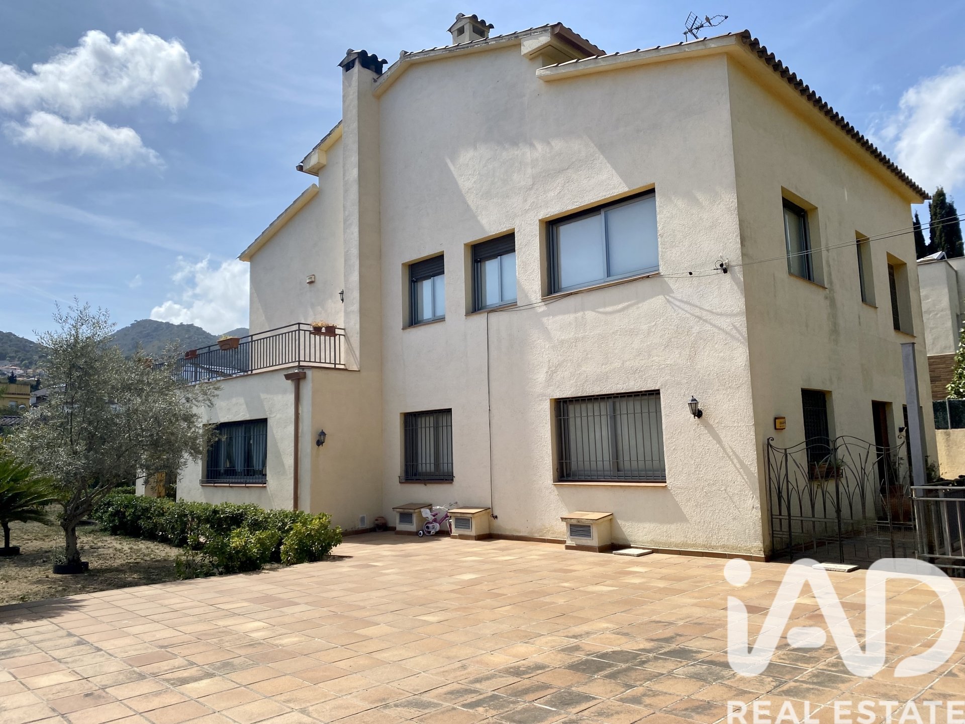 Hus i Argentona, Barcelona, Spanien 4 sovrum, 580 kvm. Nr. 173204