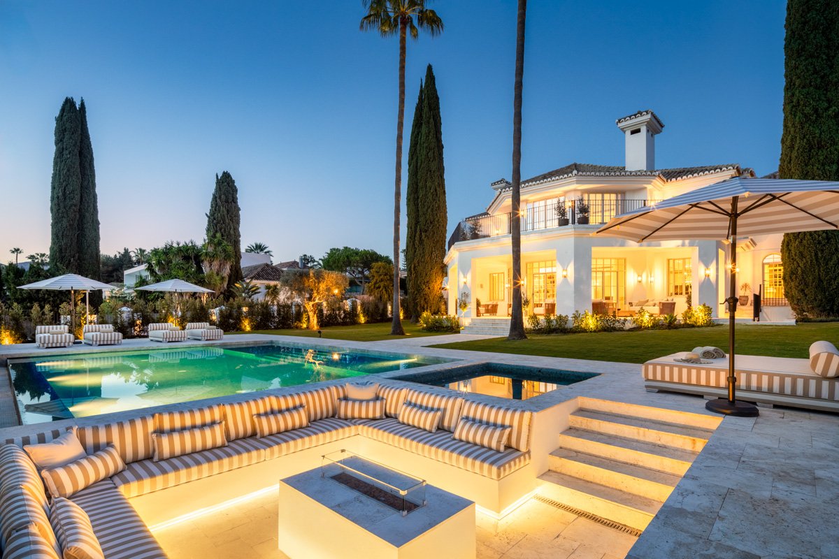 Villa in Marbella, Malaga, Spain 5 bedrooms, 722 sq.m. No. 135029