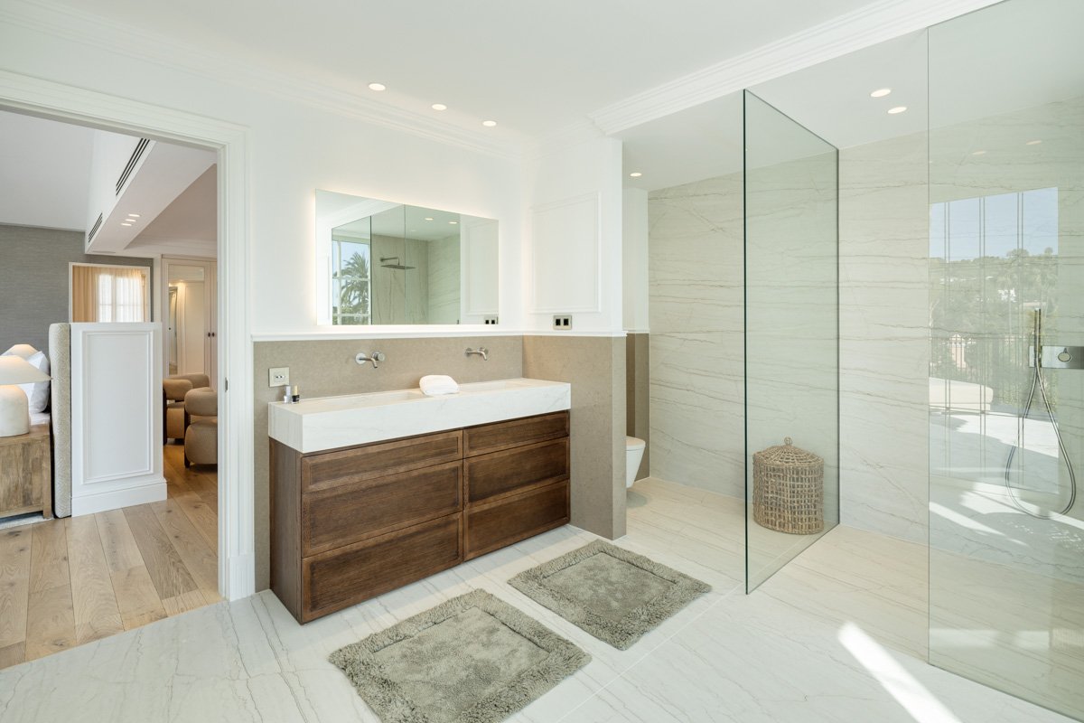 Villa in Marbella, Malaga, Spain 5 bedrooms, 722 sq.m. No. 135029