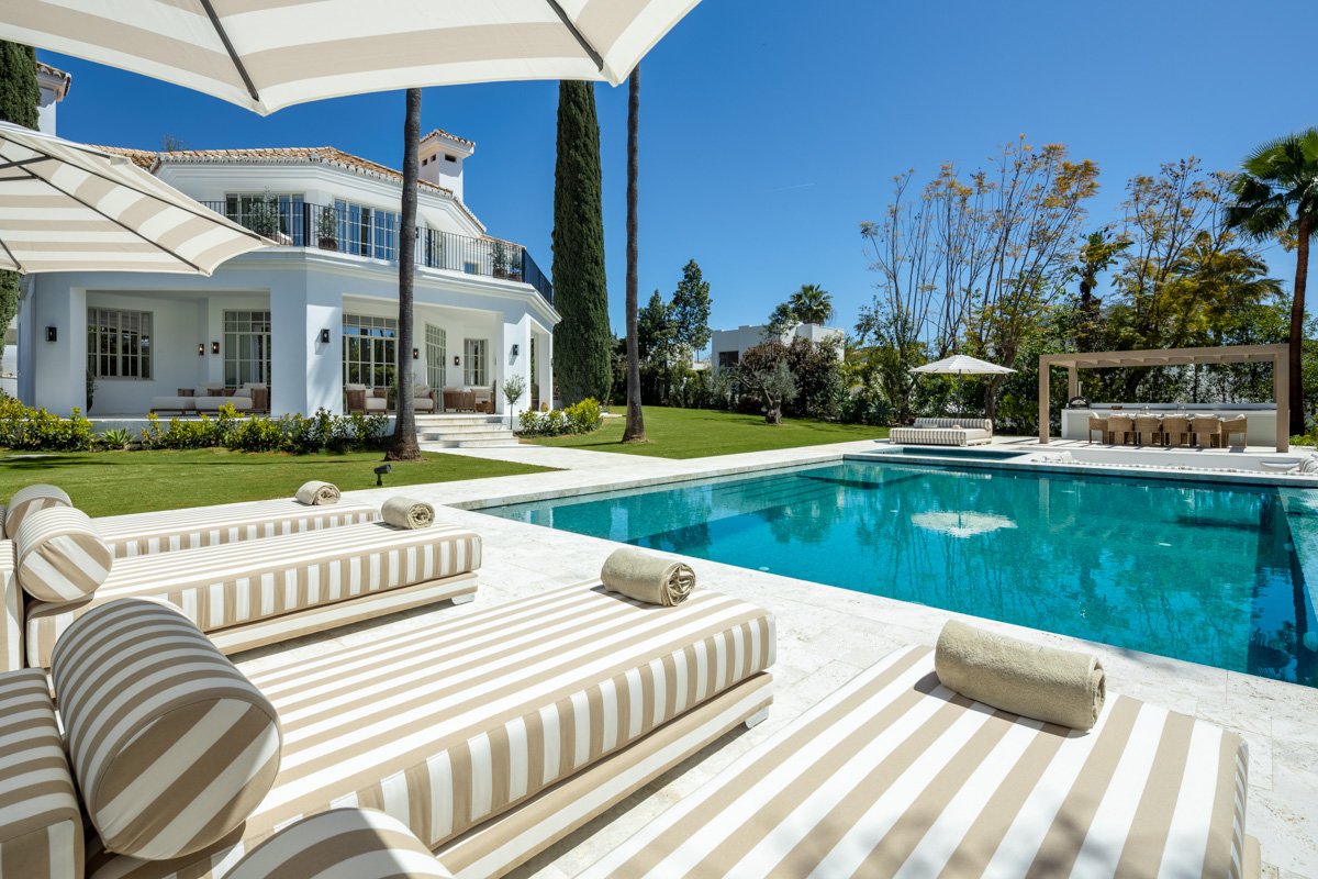 Villa in Marbella, Malaga, Spain 5 bedrooms, 722 sq.m. No. 135029