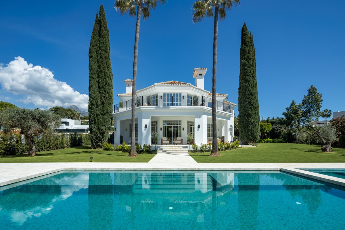 Villa in Marbella, Malaga, Spain 5 bedrooms, 722 sq.m. No. 135029