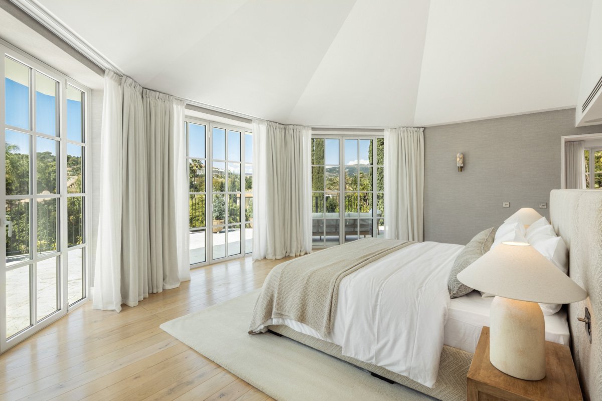 Villa in Marbella, Malaga, Spain 5 bedrooms, 722 sq.m. No. 135029