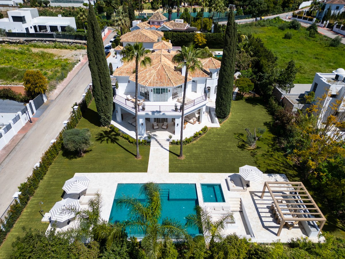 Villa in Marbella, Malaga, Spain 5 bedrooms, 722 sq.m. No. 135029