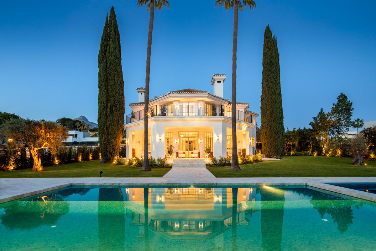 Villa in Marbella, Malaga, Spain 5 bedrooms, 722 sq.m. No. 135029