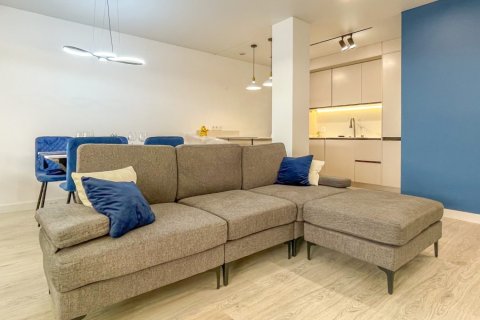 Apartment in Torrevieja, Alicante, Spain 2 bedrooms, 91 sq.m. No. 189983