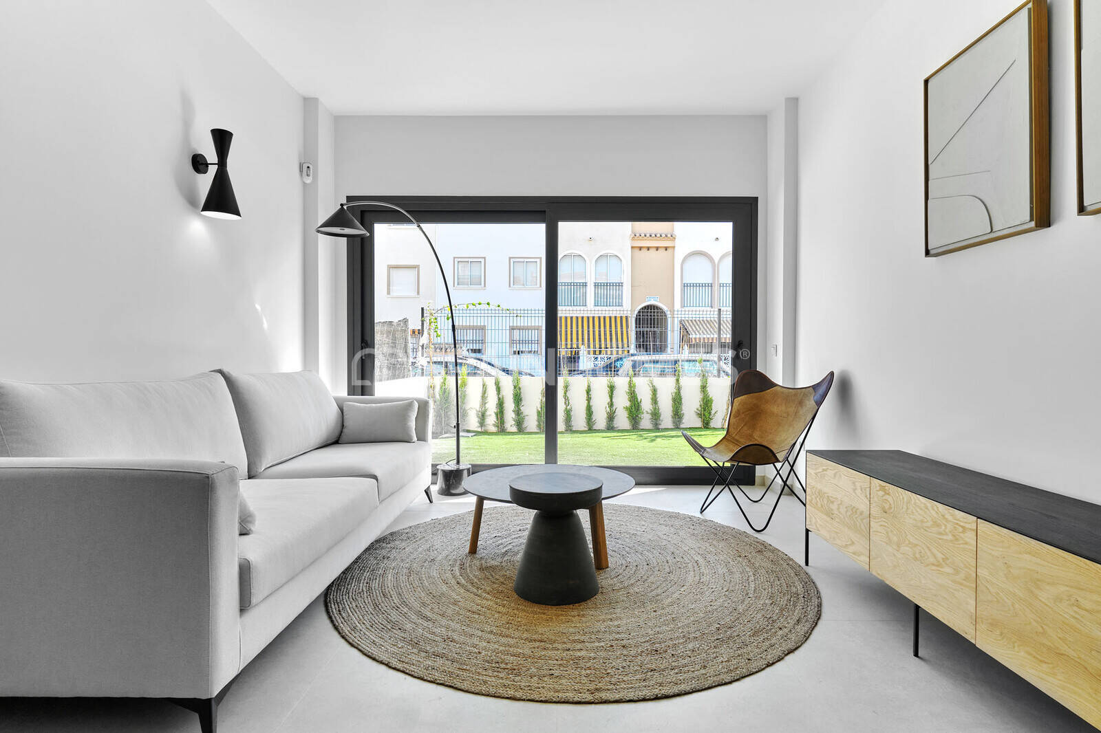 Apartment à Torrevieja, Alicante, Espagne 2 chambres, 92 m2 No. 48874