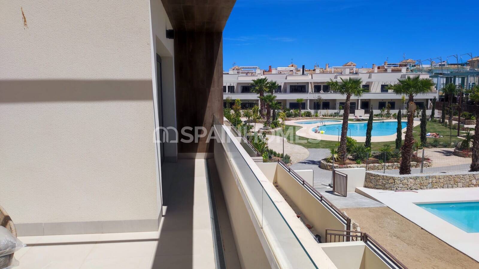 Apartment à Torrevieja, Alicante, Espagne 2 chambres, 92 m2 No. 48874