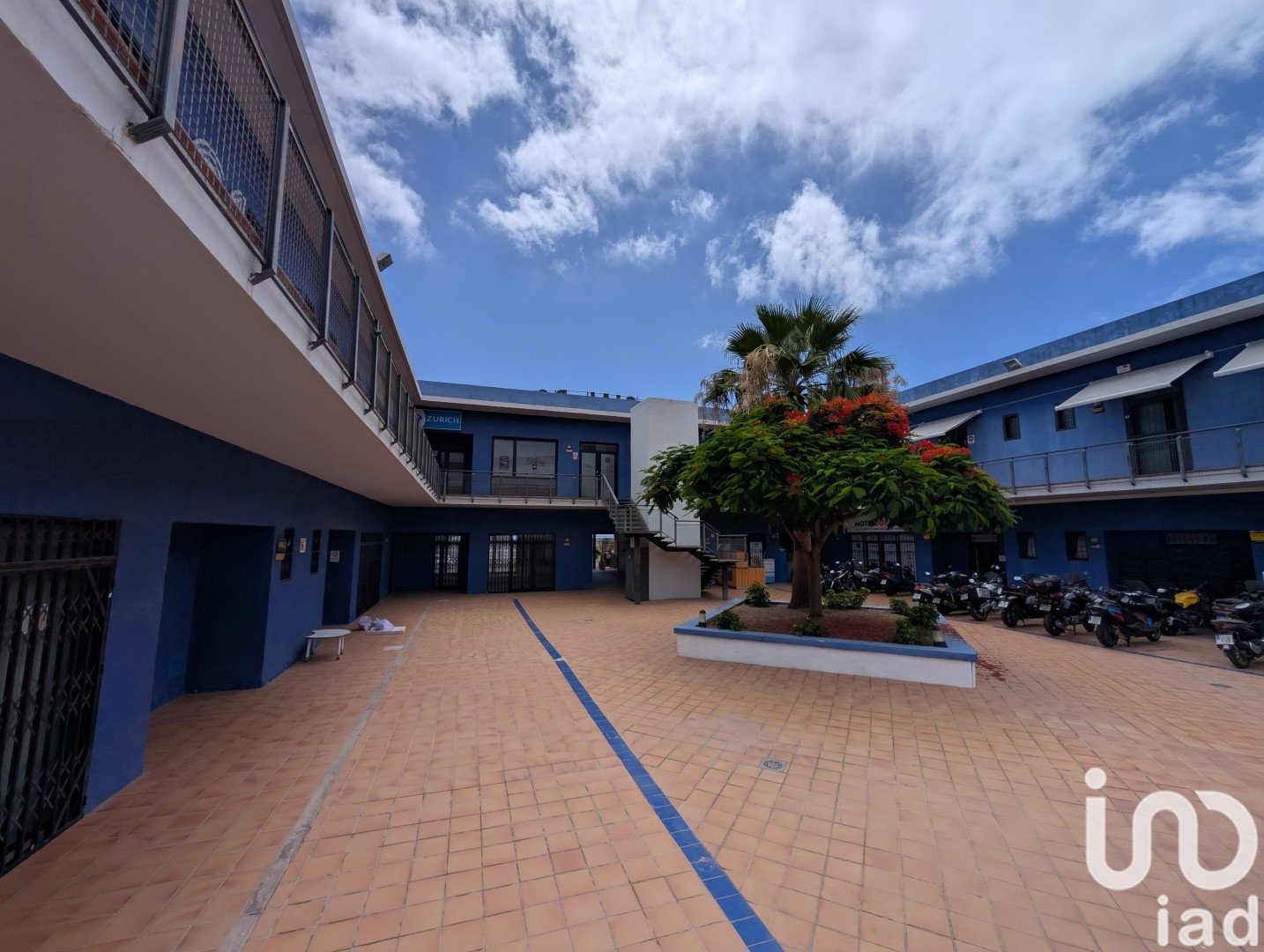 Commercial property à Adeje, Tenerife, Espagne 1022 m2 No. 153238