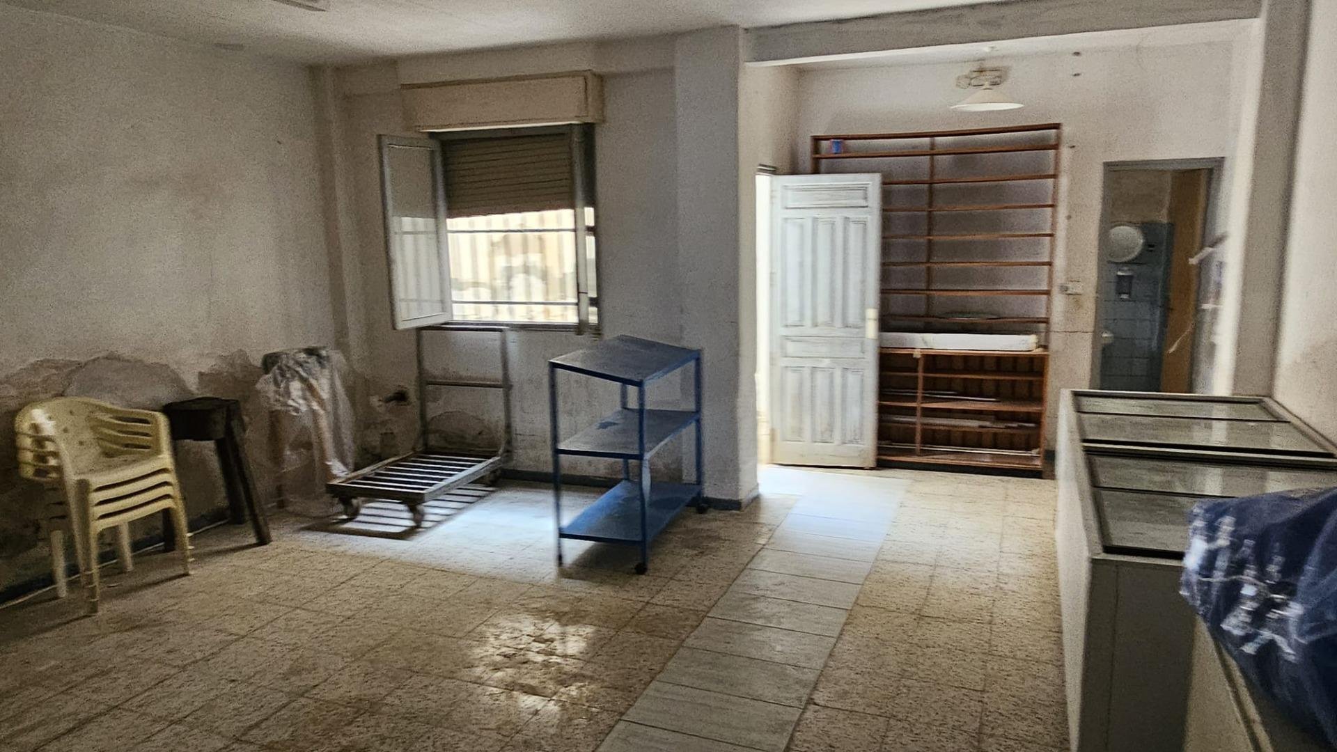 Liikekiinteistö Elche, Alicante, Espanja 100 m2 No. 183788