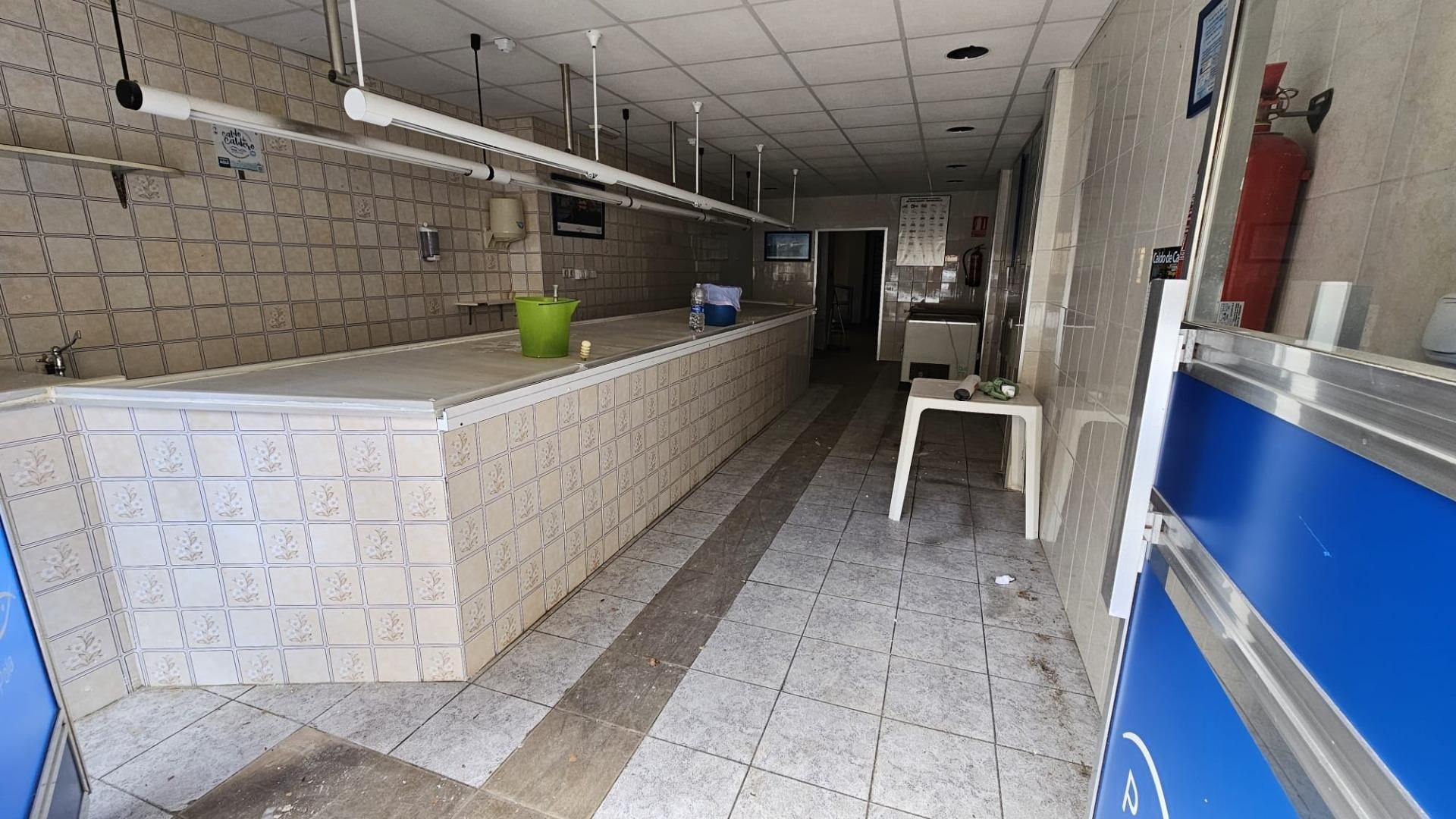 Liikekiinteistö Elche, Alicante, Espanja 100 m2 No. 183788
