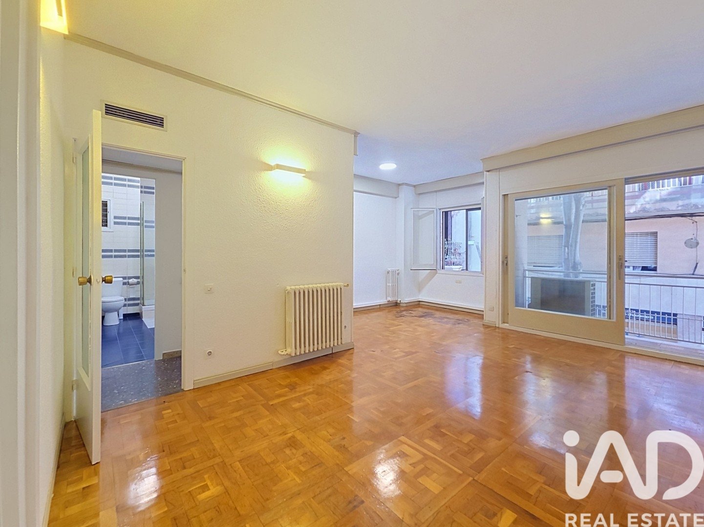 Wohnung in Barcelona, Spanien 3 Schlafzimmer, 121 m2 Nr. 196620