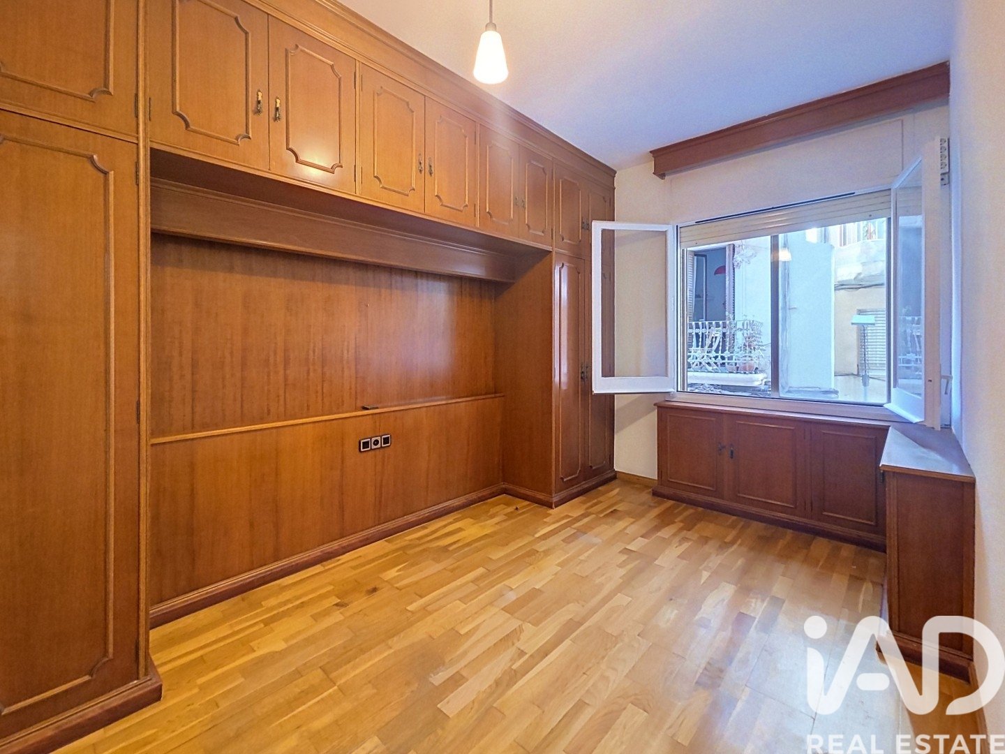 Wohnung in Barcelona, Spanien 3 Schlafzimmer, 121 m2 Nr. 196620