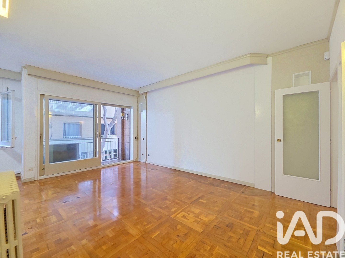 Wohnung in Barcelona, Spanien 3 Schlafzimmer, 121 m2 Nr. 196620
