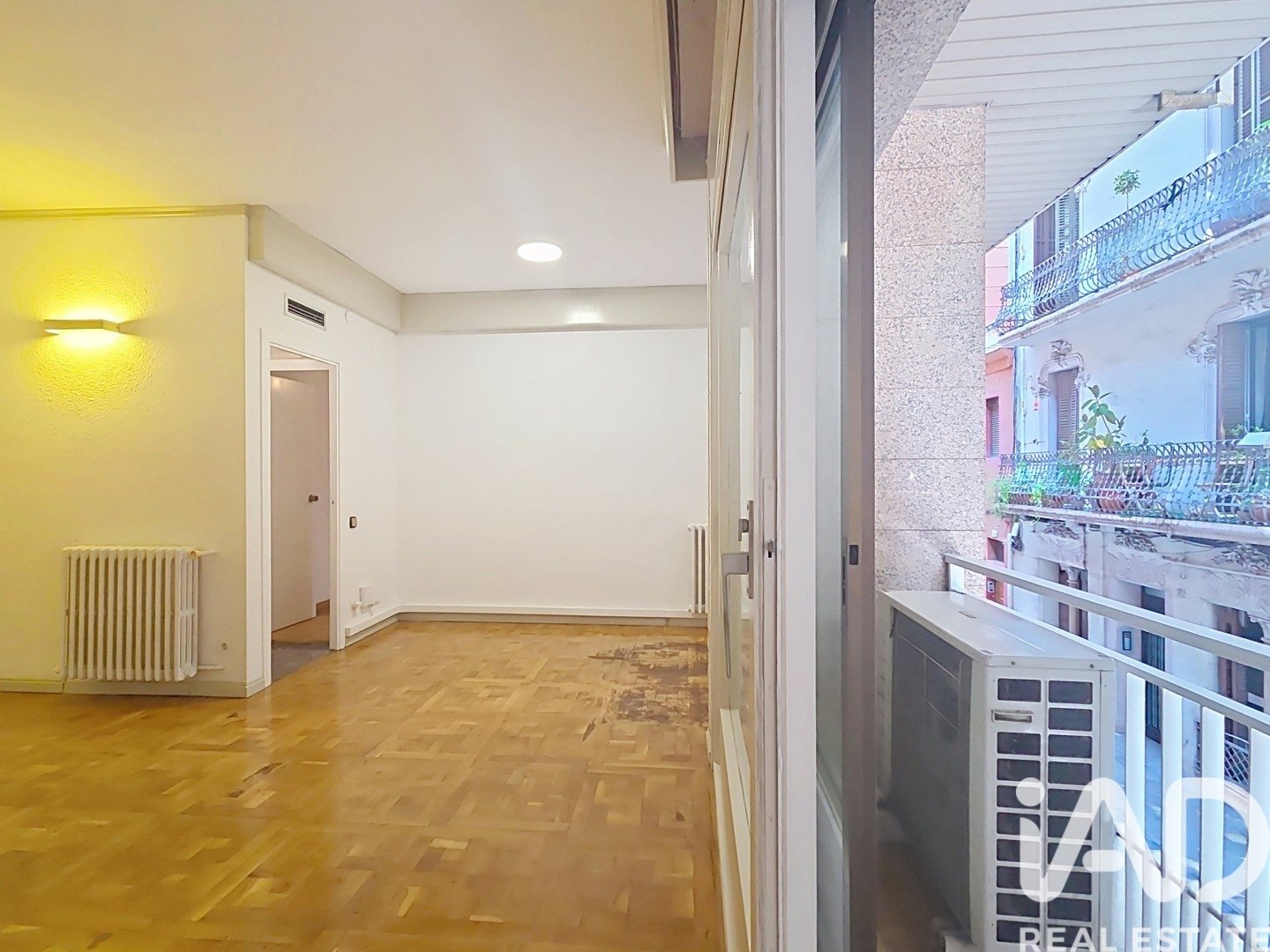 Wohnung in Barcelona, Spanien 3 Schlafzimmer, 121 m2 Nr. 196620
