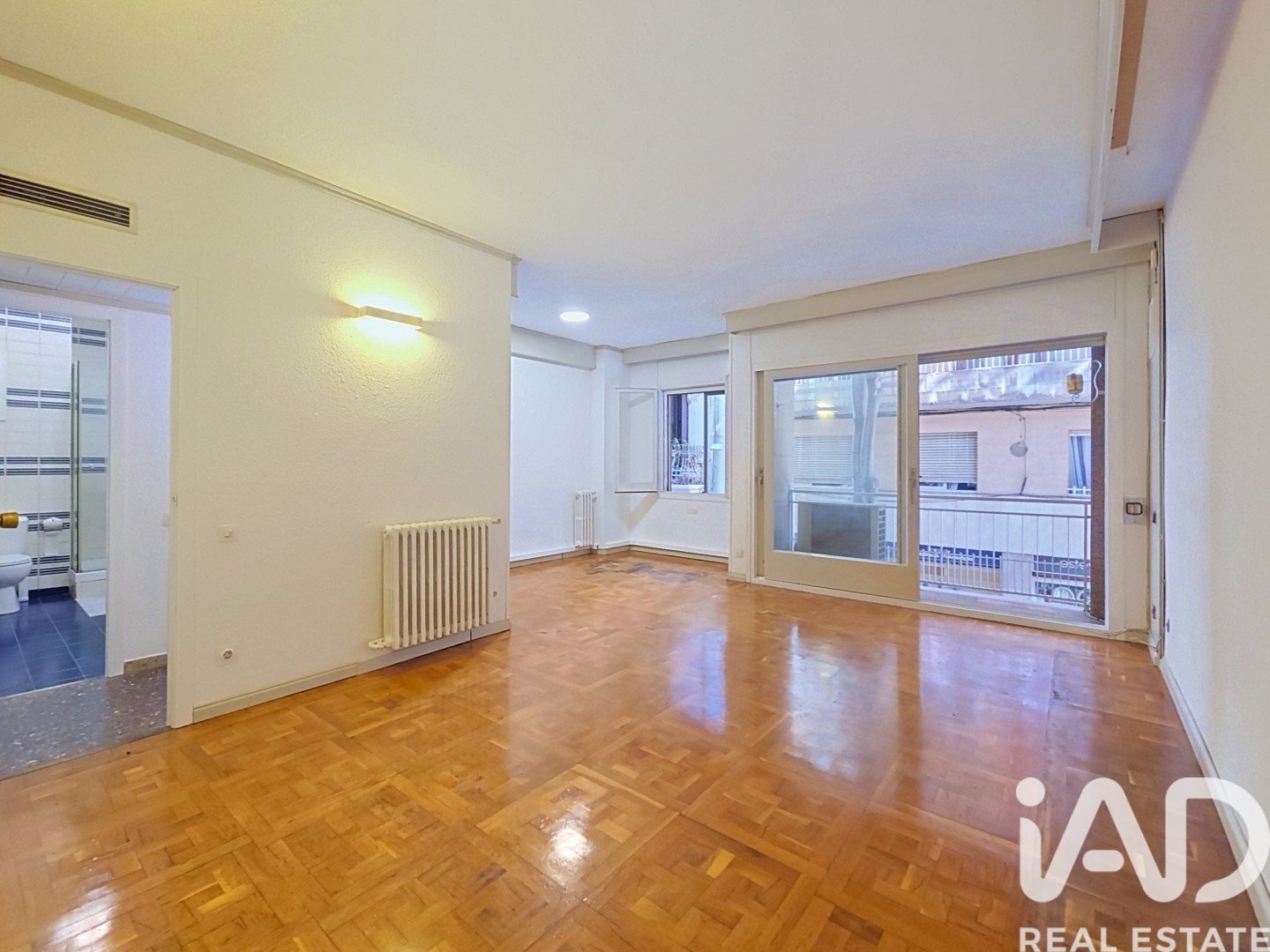 Wohnung in Barcelona, Spanien 3 Schlafzimmer, 121 m2 Nr. 196620