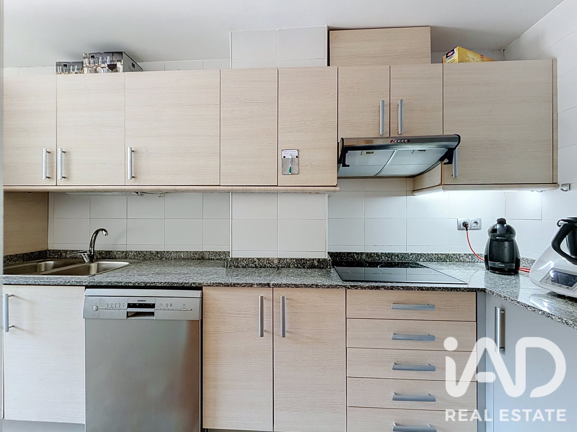 Apartment à Sant Adria De Besos, Barcelona, Espagne 3 chambres, 100 m2 No. 196621