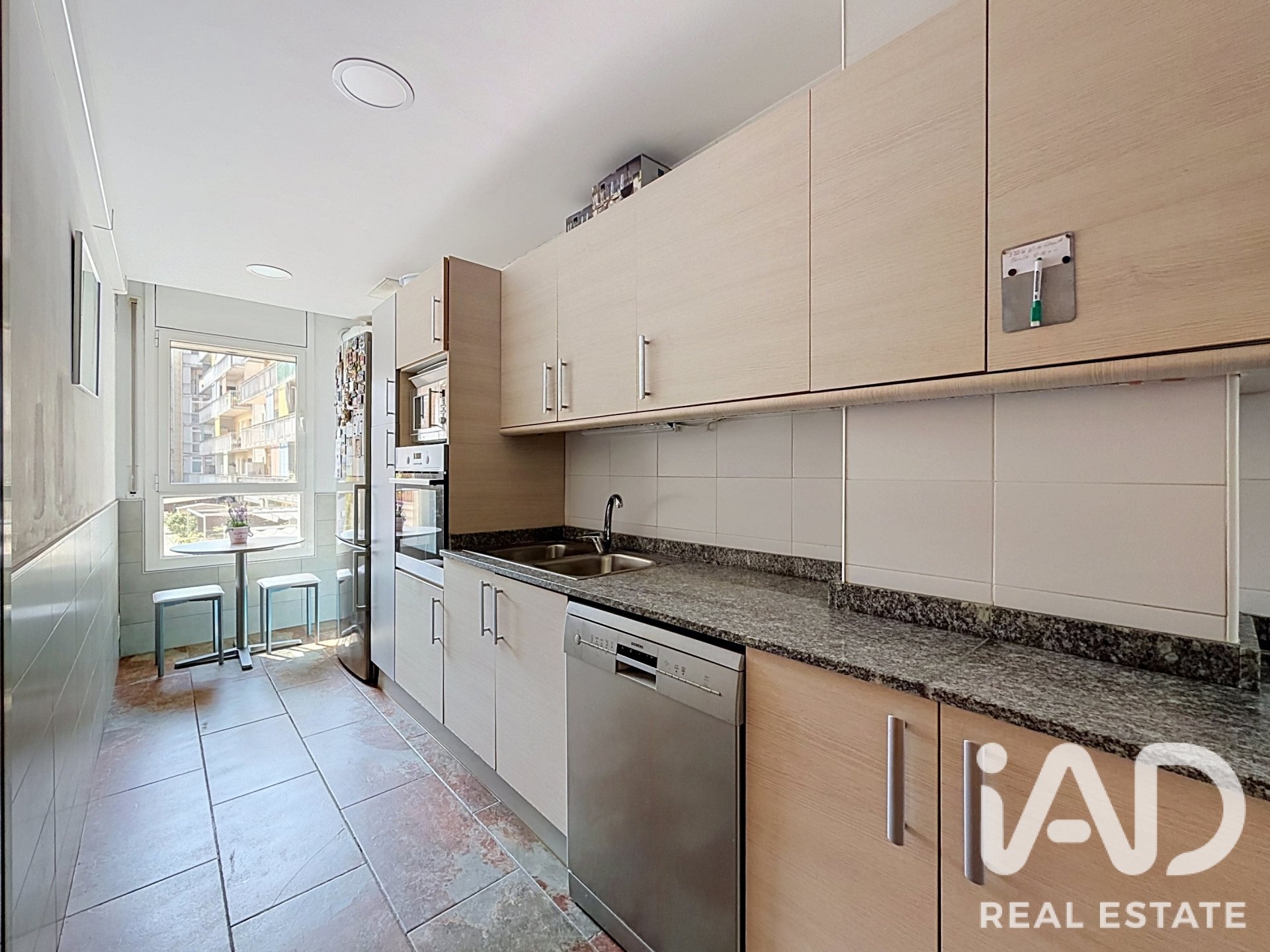 Apartment à Sant Adria De Besos, Barcelona, Espagne 3 chambres, 100 m2 No. 196621