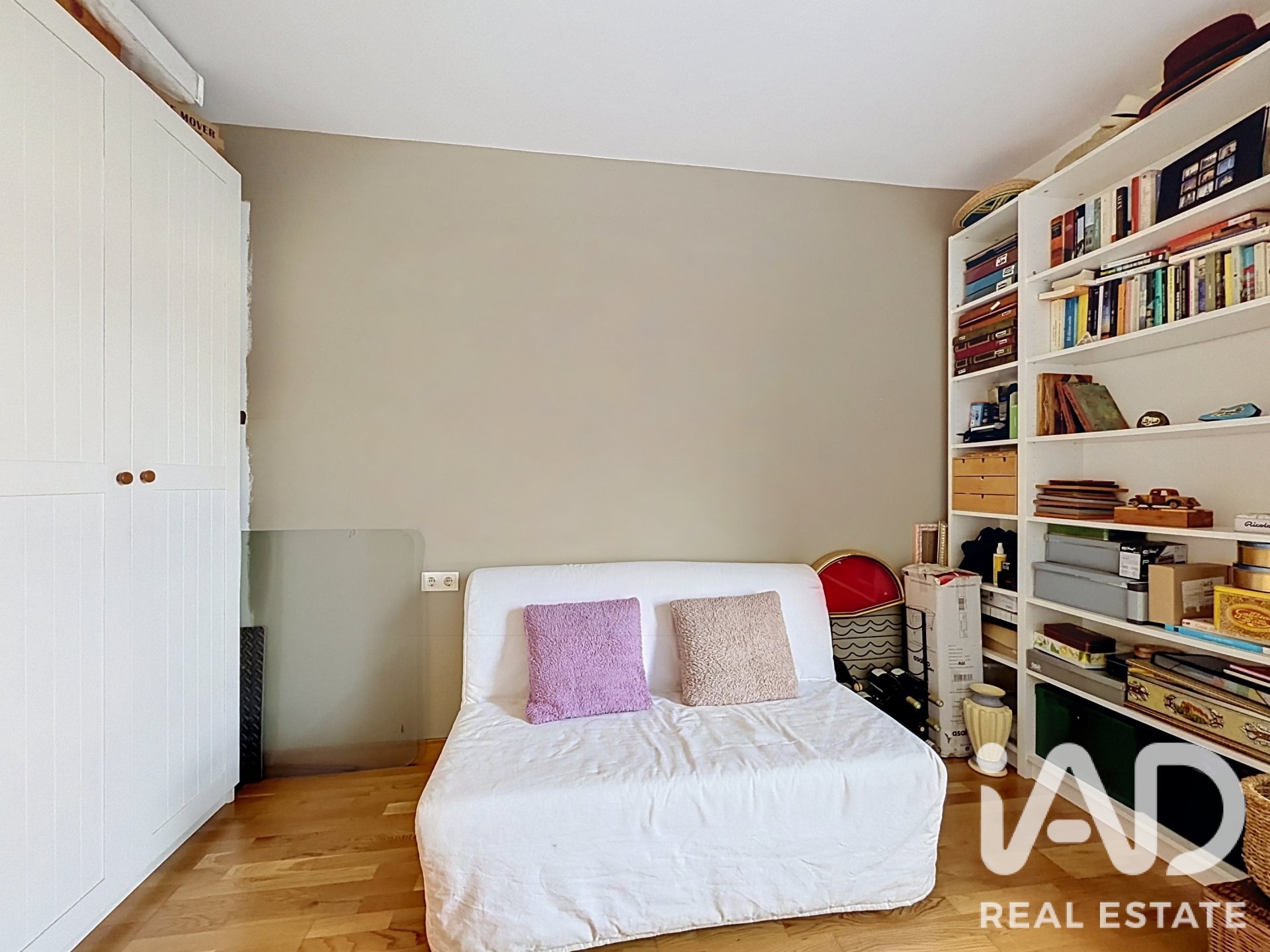 Apartment à Sant Adria De Besos, Barcelona, Espagne 3 chambres, 100 m2 No. 196621